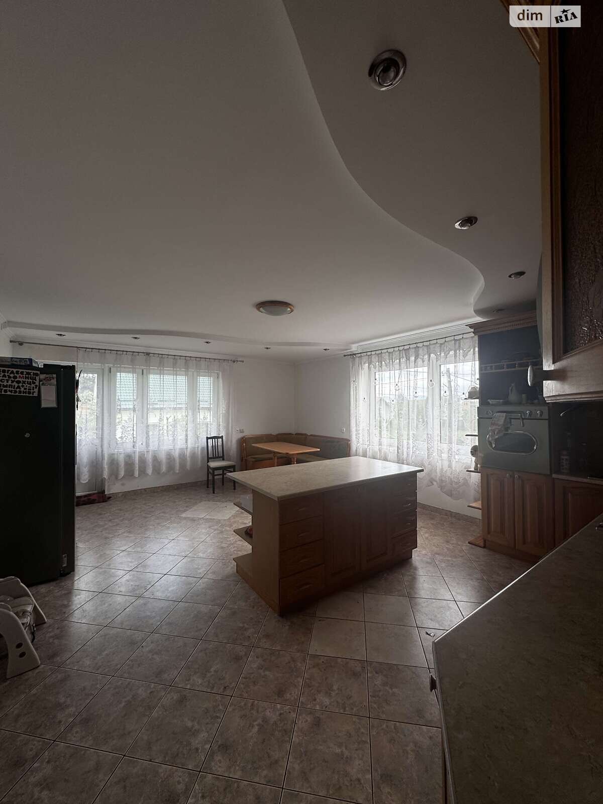 двоповерховий будинок з балконом, 291 кв. м, цегла. Продаж у Мостиськах фото 1