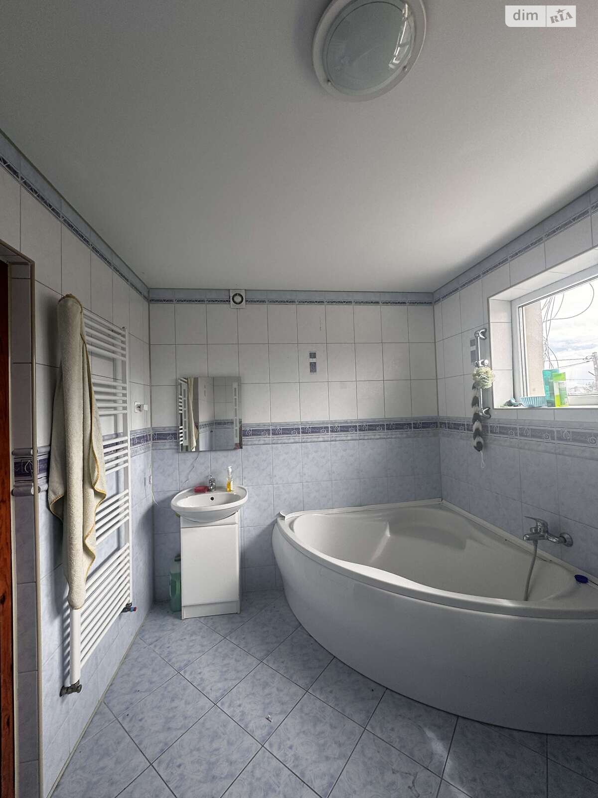 двоповерховий будинок з балконом, 291 кв. м, цегла. Продаж у Мостиськах фото 1