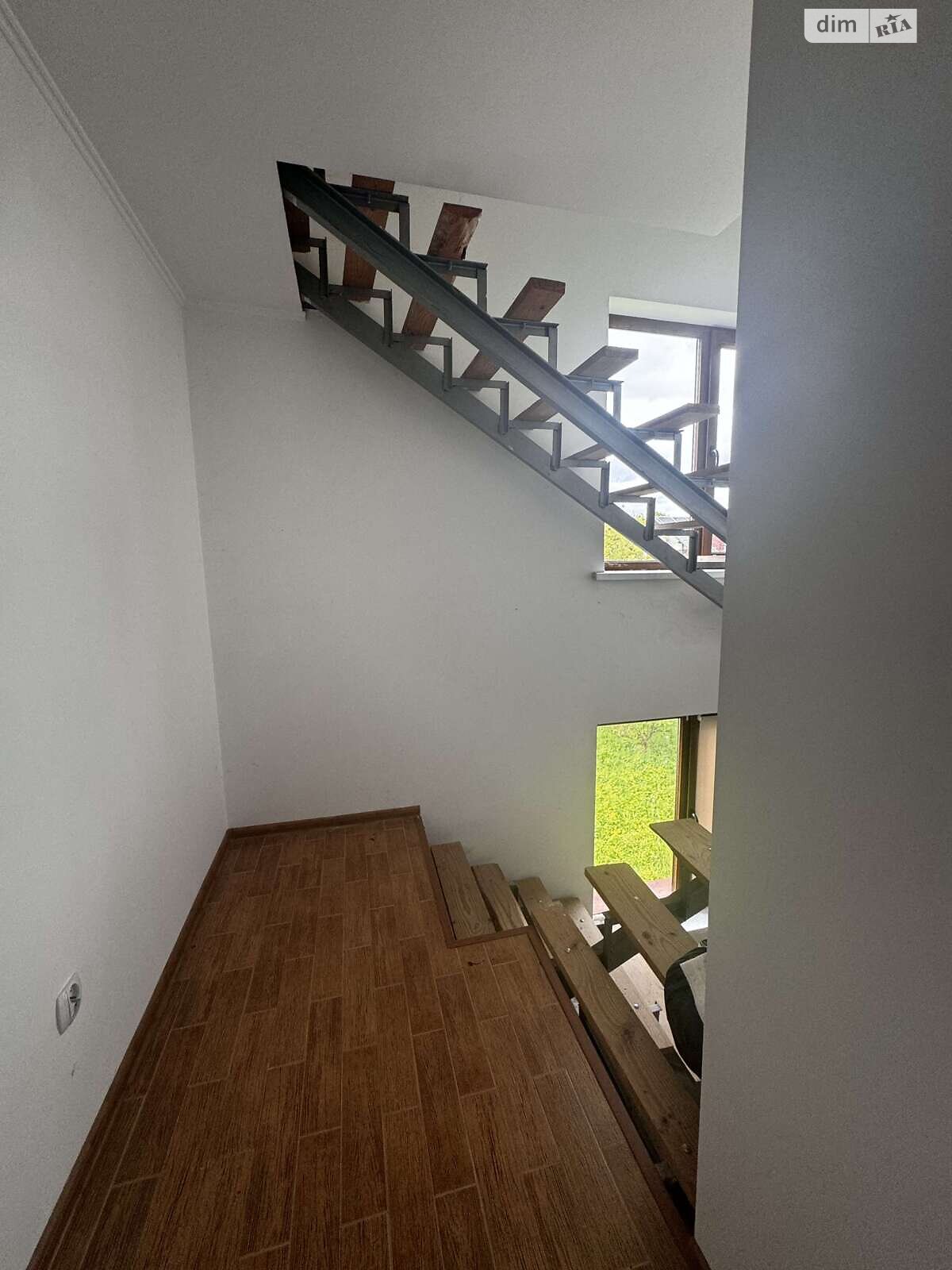 двоповерховий будинок з балконом, 291 кв. м, цегла. Продаж у Мостиськах фото 1