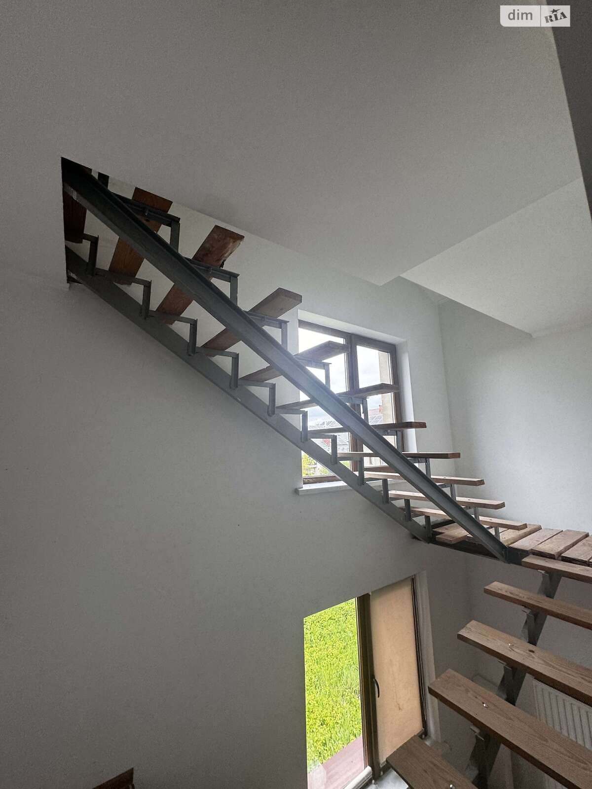 двоповерховий будинок з балконом, 291 кв. м, цегла. Продаж у Мостиськах фото 1