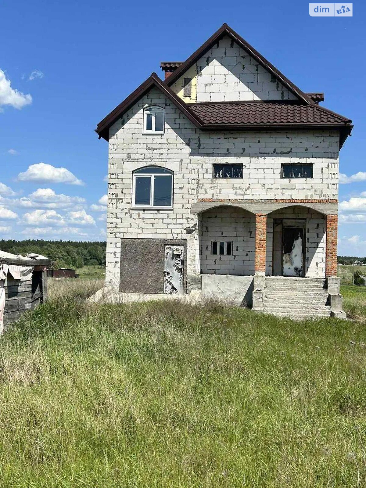четырехэтажный дом, 320 кв. м, газобетон. Продажа в Мотижине фото 1 четырехэтажный дом, 320 кв. м, газобетон. Продажа в Мотижине фото 1