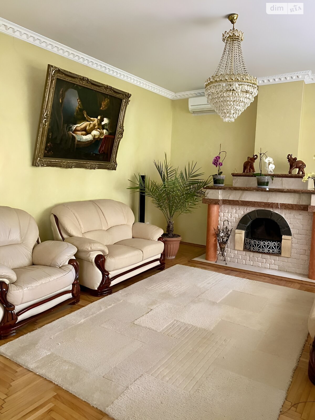 одноэтажный дом с гаражом, 220 кв. м, кирпич. Продажа в Мукачеве фото 1 одноэтажный дом с гаражом, 220 кв. м, кирпич. Продажа в Мукачеве фото 1