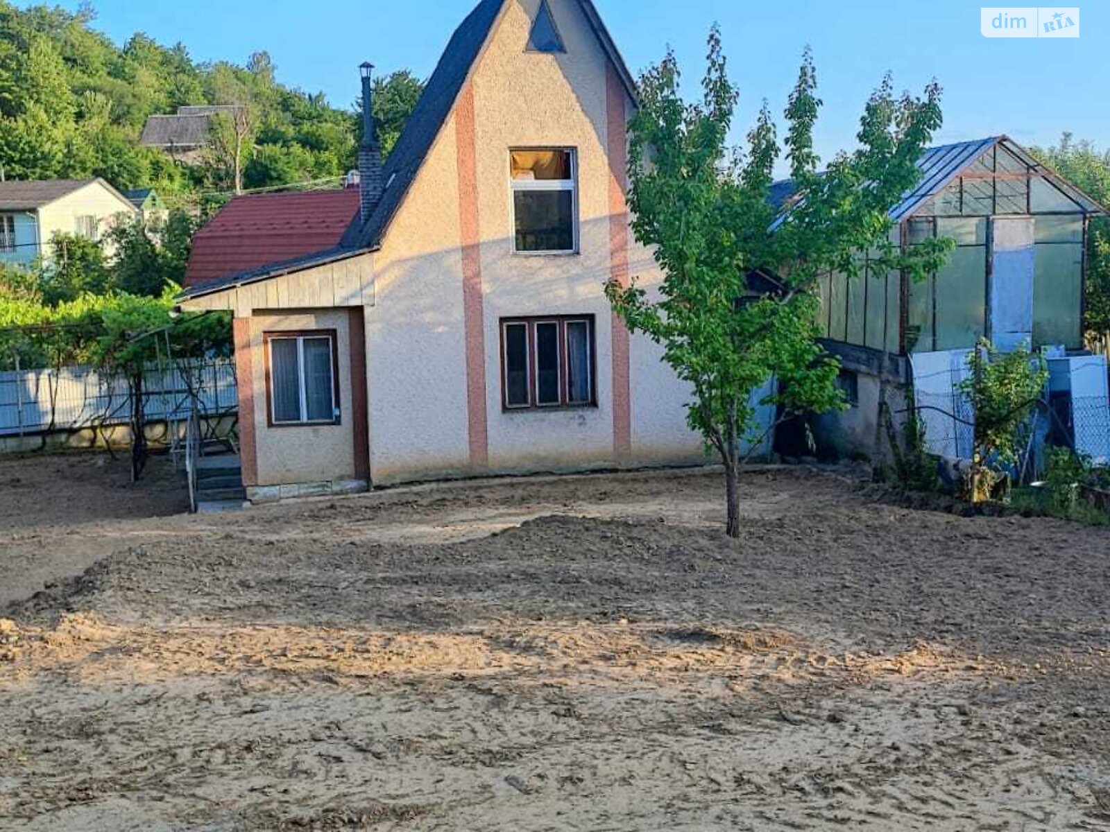 триповерховий будинок, 1000 кв. м, цегла. Продаж в Мукачеві, район Мукачево фото 1 триповерховий будинок, 1000 кв. м, цегла. Продаж в Мукачеві, район Мукачево фото 1