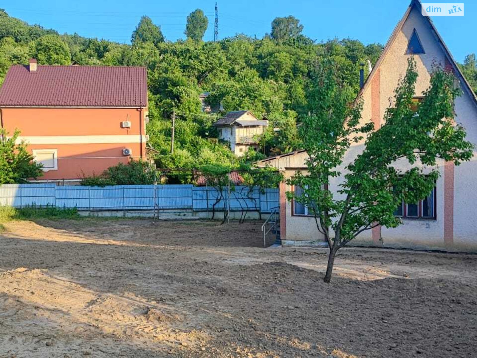 триповерховий будинок, 1000 кв. м, цегла. Продаж в Мукачеві, район Мукачево фото 1 триповерховий будинок, 1000 кв. м, цегла. Продаж в Мукачеві, район Мукачево фото 1