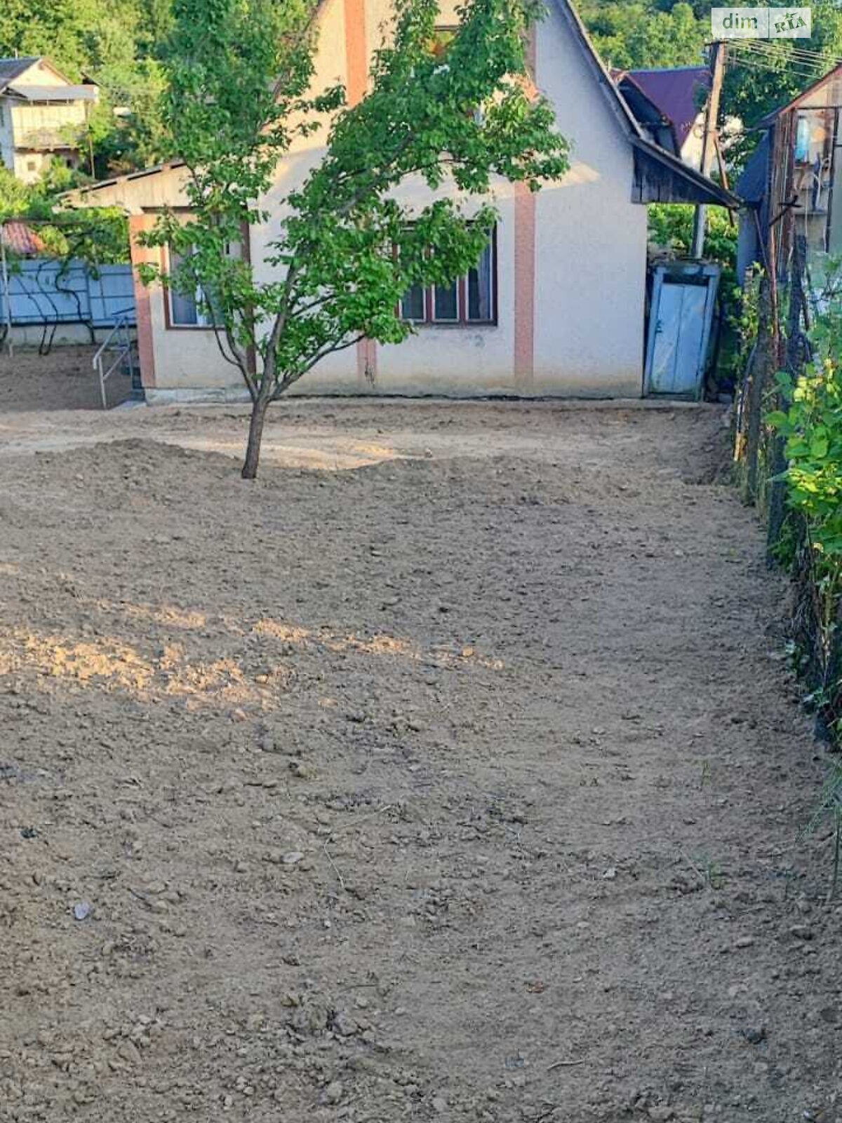 триповерховий будинок, 1000 кв. м, цегла. Продаж в Мукачеві, район Мукачево фото 1 триповерховий будинок, 1000 кв. м, цегла. Продаж в Мукачеві, район Мукачево фото 1