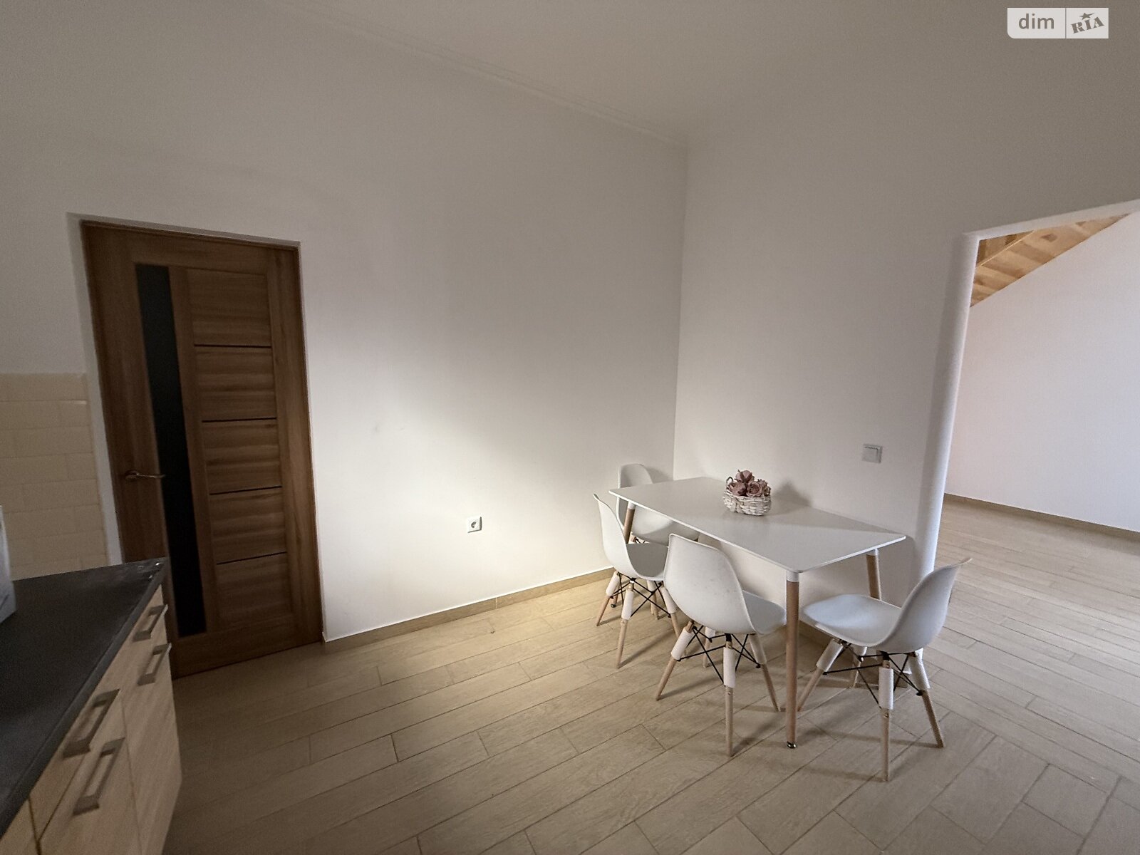двоповерховий будинок з гаражем, 160 кв. м, цегла. Продаж у Мукачеві фото 1 двоповерховий будинок з гаражем, 160 кв. м, цегла. Продаж у Мукачеві фото 1
