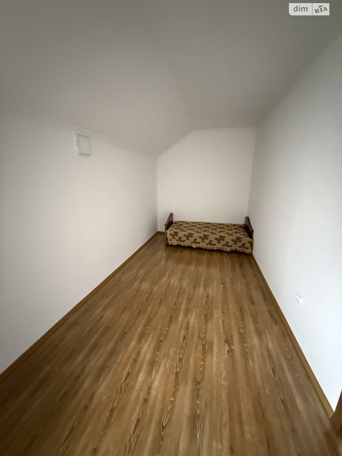 двоповерховий будинок з гаражем, 160 кв. м, цегла. Продаж у Мукачеві фото 1 двоповерховий будинок з гаражем, 160 кв. м, цегла. Продаж у Мукачеві фото 1