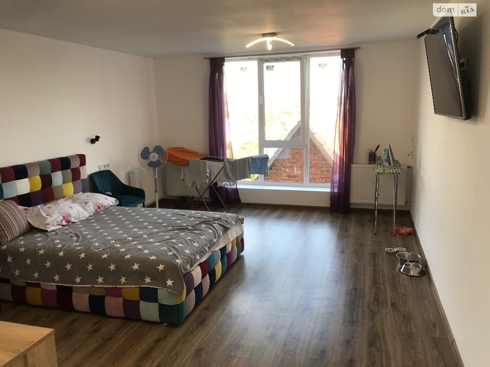 двухэтажный дом с балконом, 250 кв. м, кирпич. Продажа в Лавках фото 1