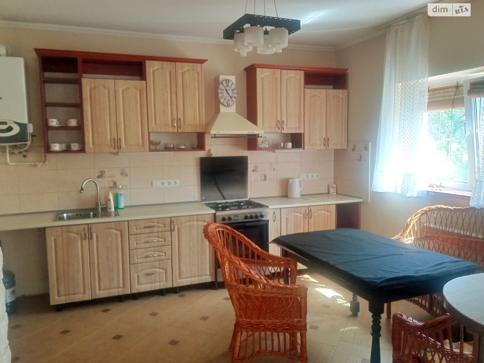 двоповерховий будинок, 144 кв. м, цегла. Продаж в Мукачеві, район Центр фото 1 двоповерховий будинок, 144 кв. м, цегла. Продаж в Мукачеві, район Центр фото 1