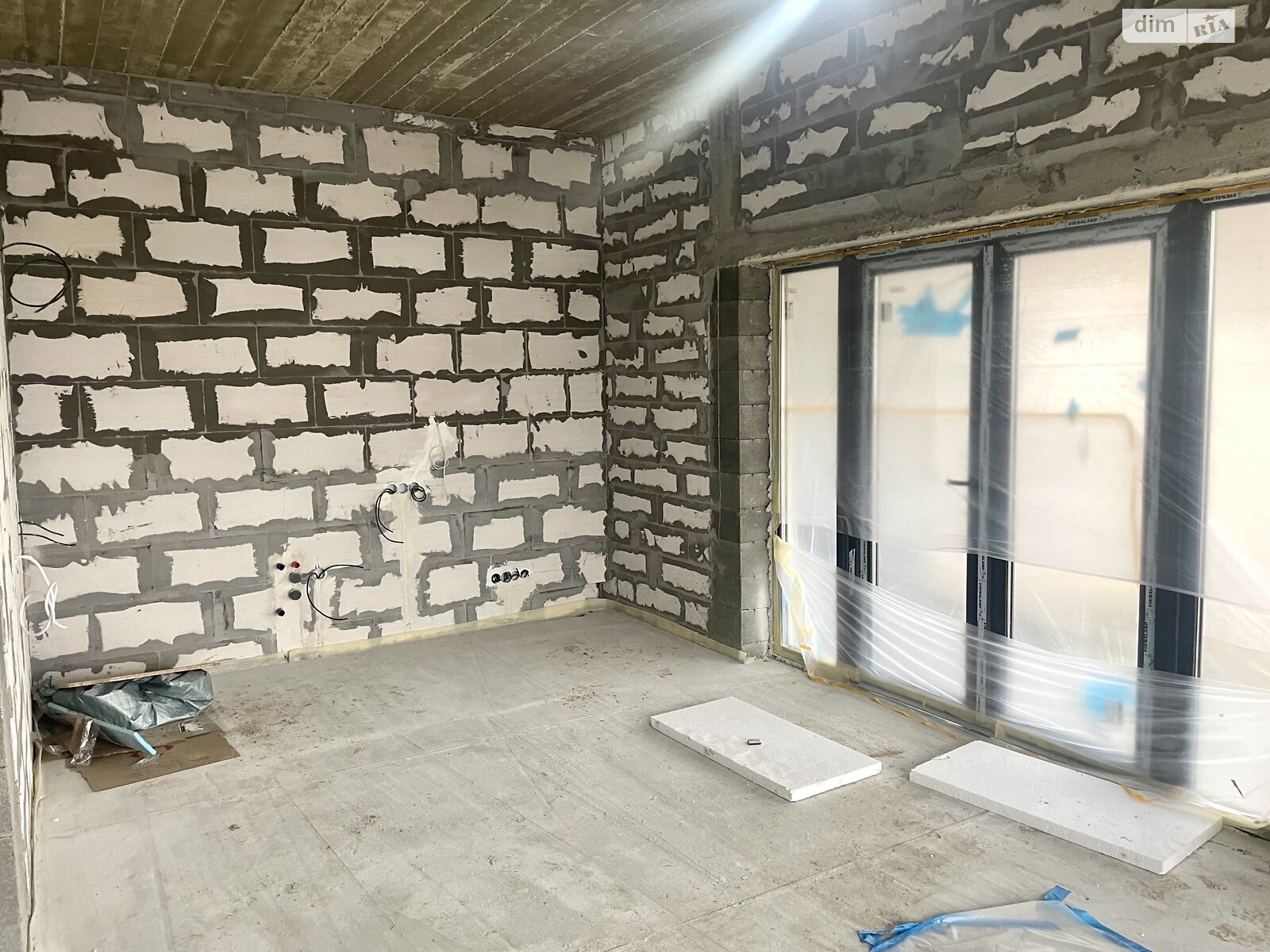 одноповерховий будинок з гаражем, 183 кв. м, піноблок. Продаж в Мукачеві, район Паланок фото 1 одноповерховий будинок з гаражем, 183 кв. м, піноблок. Продаж в Мукачеві, район Паланок фото 1