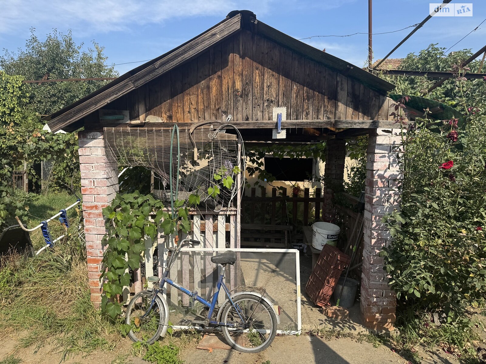 одноэтажный дом с гаражом, 121.7 кв. м, кирпич саманный. Продажа в Мукачеве район Паланок фото 1