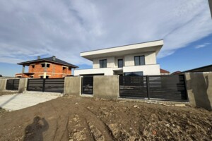 двоповерховий будинок з опаленням, 300 кв. м, цегла. Продаж в Мукачеві, район Паланок фото 2