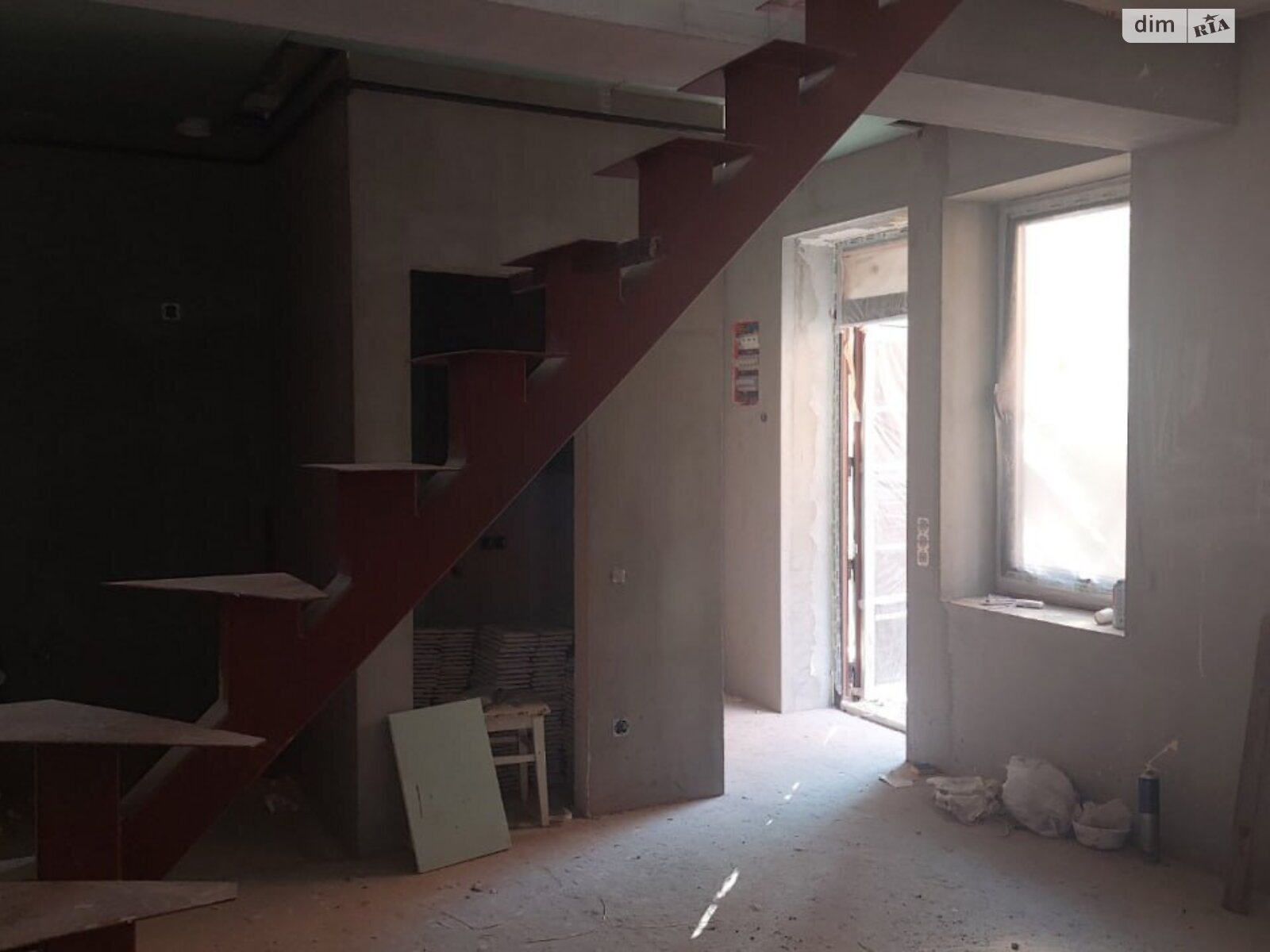 трехэтажный дом с отоплением, 82 кв. м, кирпич. Продажа в Мукачеве фото 1 трехэтажный дом с отоплением, 82 кв. м, кирпич. Продажа в Мукачеве фото 1