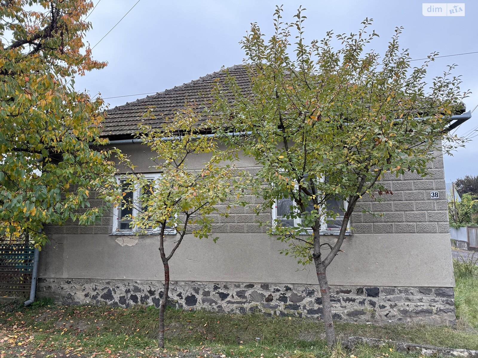 одноэтажный дом, 66.5 кв. м, кирпич саманный. Продажа в Мукачеве район Подгорцы фото 1