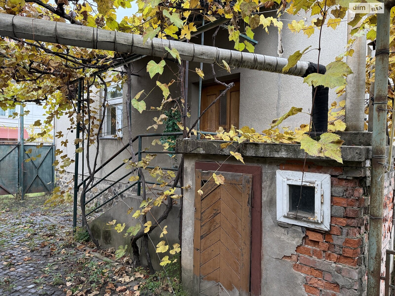 одноэтажный дом, 66.5 кв. м, кирпич саманный. Продажа в Мукачеве район Подгорцы фото 1