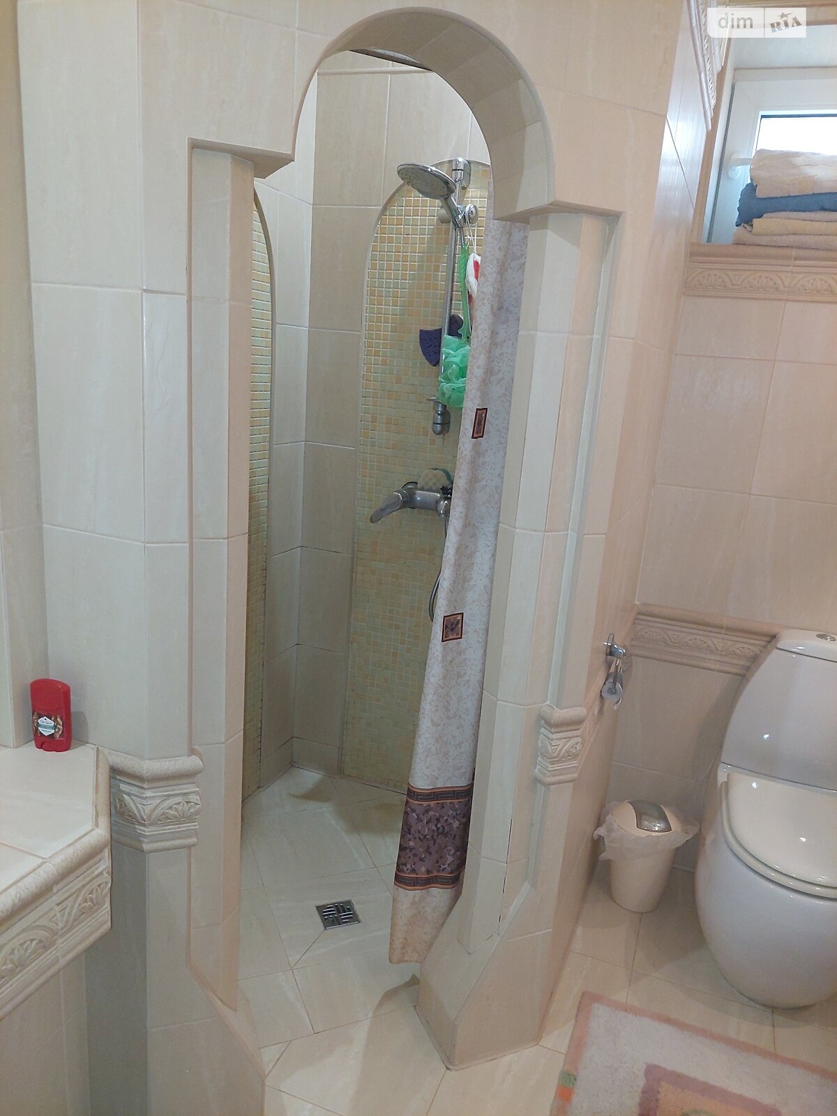 двоповерховий будинок з меблями, 300 кв. м, цегла. Продаж в Мукачеві, район Росвигово фото 1 двоповерховий будинок з меблями, 300 кв. м, цегла. Продаж в Мукачеві, район Росвигово фото 1