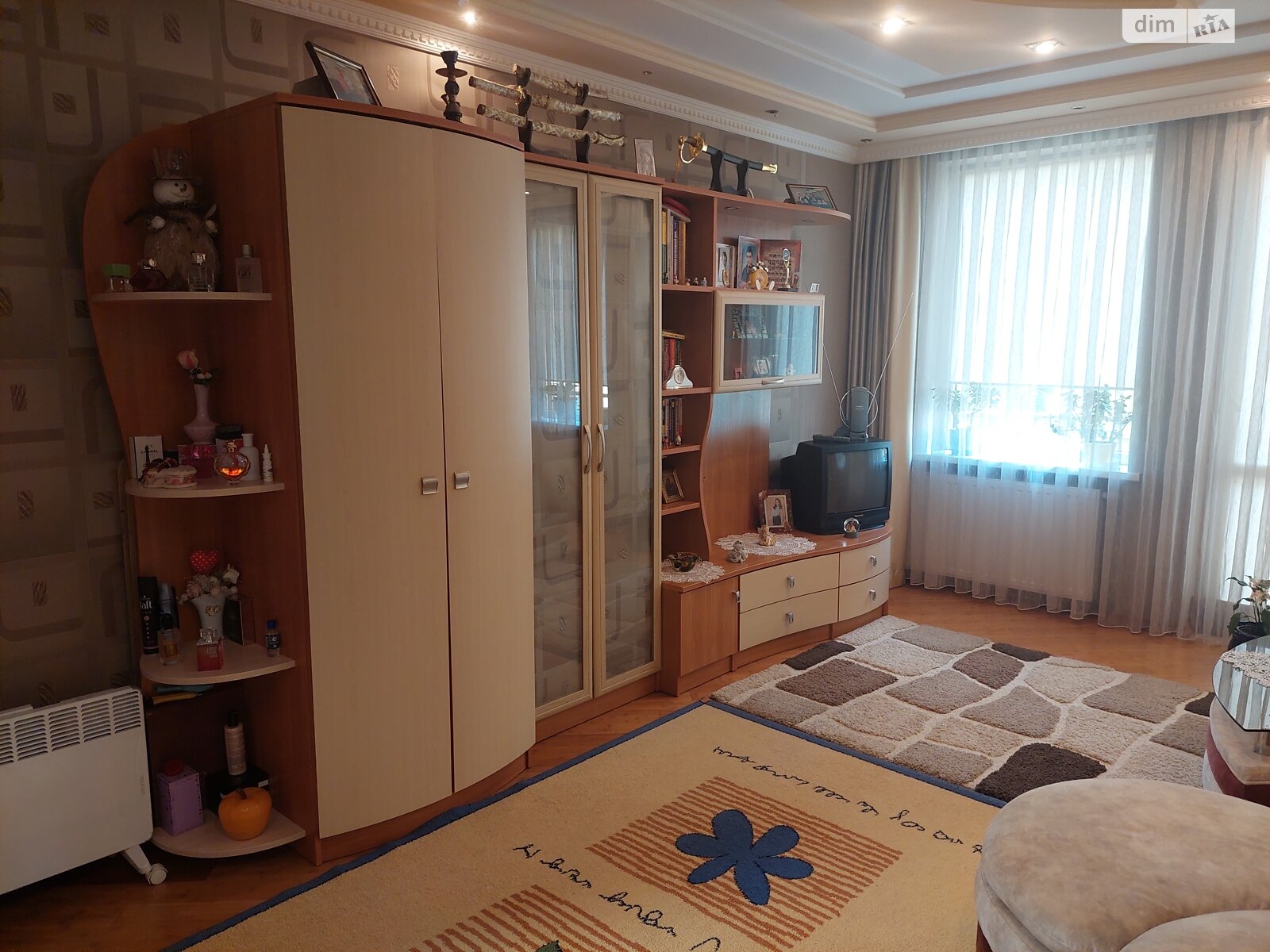 двоповерховий будинок з меблями, 300 кв. м, цегла. Продаж в Мукачеві, район Росвигово фото 1 двоповерховий будинок з меблями, 300 кв. м, цегла. Продаж в Мукачеві, район Росвигово фото 1