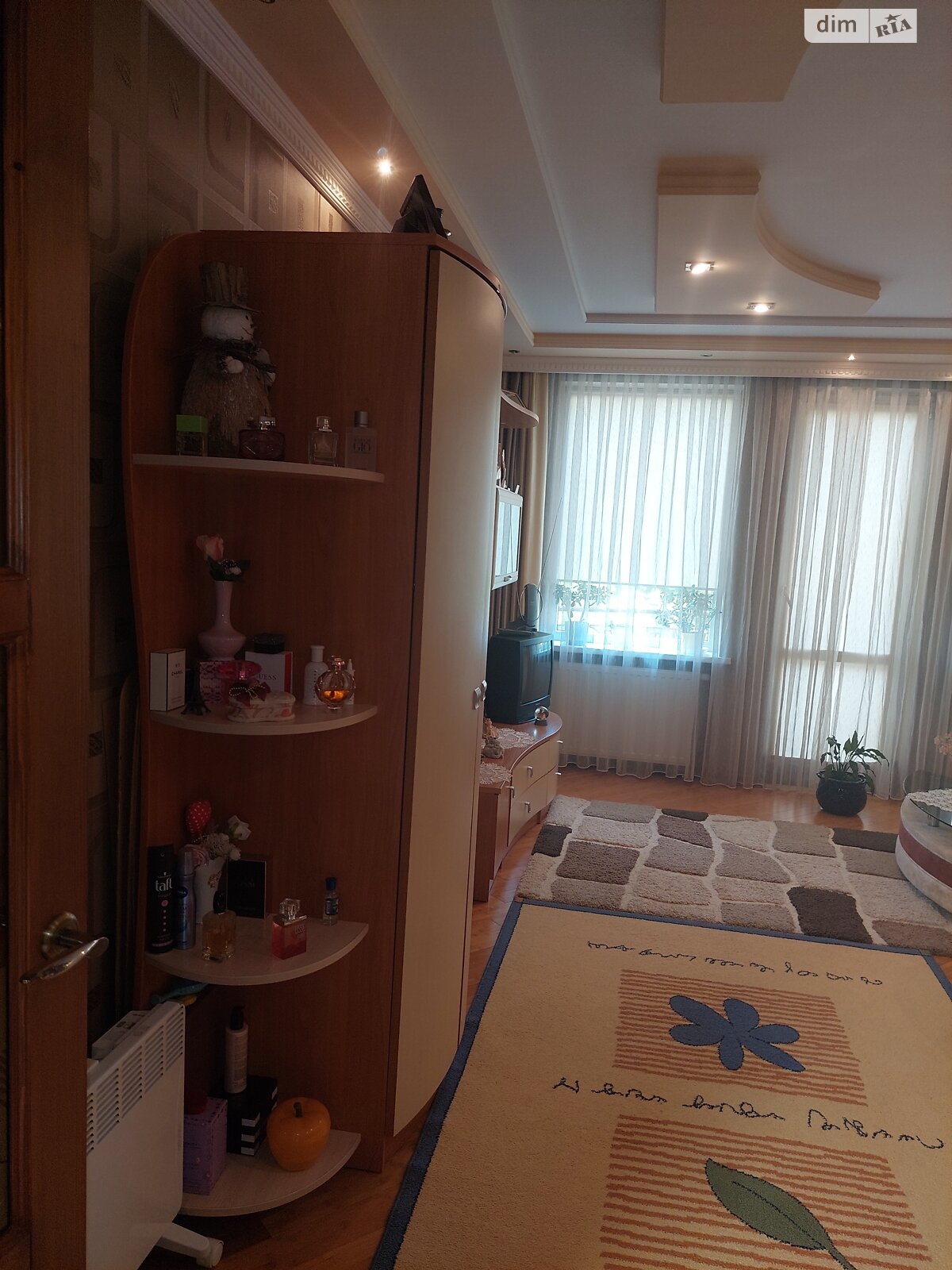 двоповерховий будинок з меблями, 300 кв. м, цегла. Продаж в Мукачеві, район Росвигово фото 1 двоповерховий будинок з меблями, 300 кв. м, цегла. Продаж в Мукачеві, район Росвигово фото 1