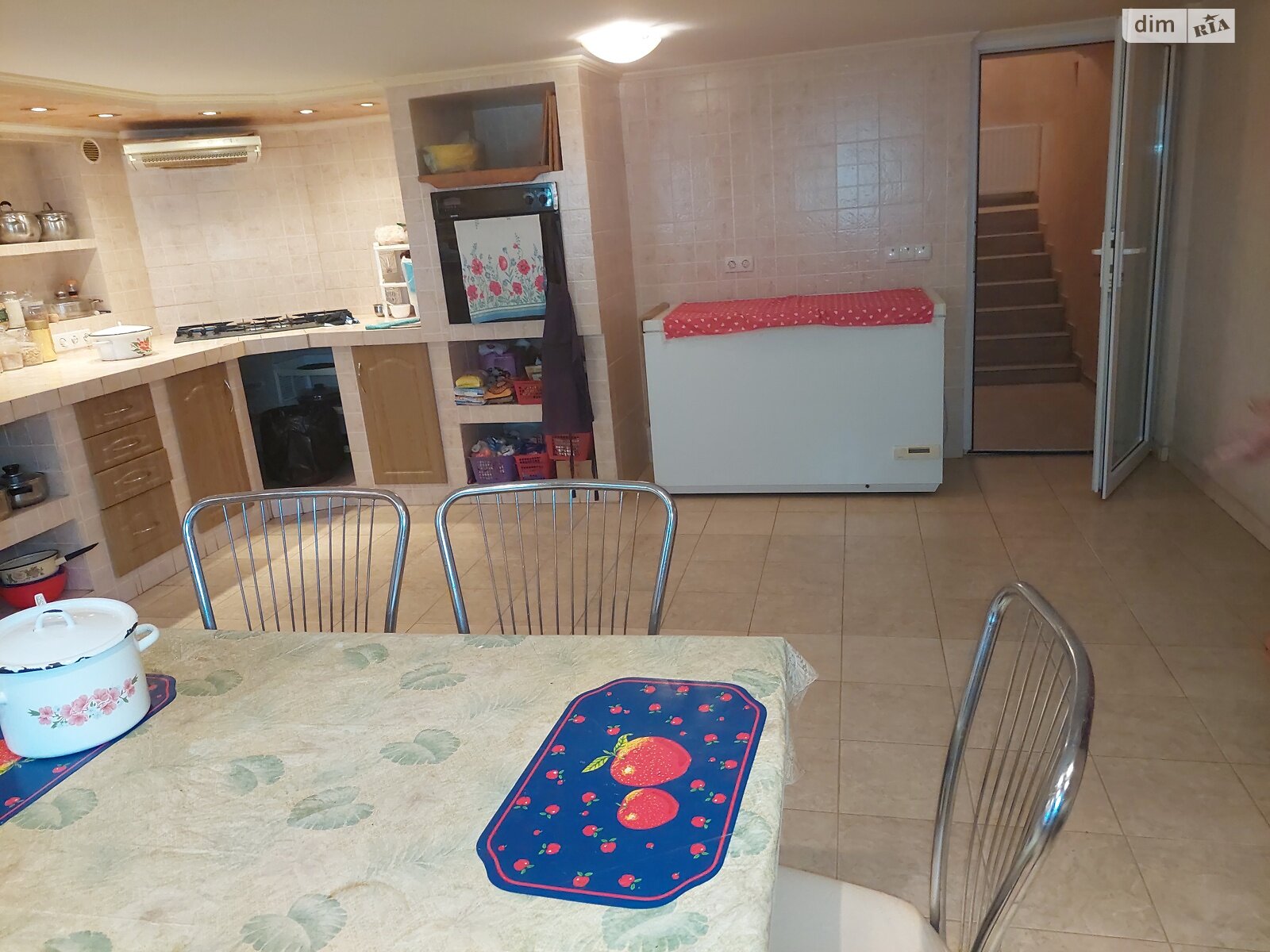 двоповерховий будинок з меблями, 300 кв. м, цегла. Продаж в Мукачеві, район Росвигово фото 1 двоповерховий будинок з меблями, 300 кв. м, цегла. Продаж в Мукачеві, район Росвигово фото 1