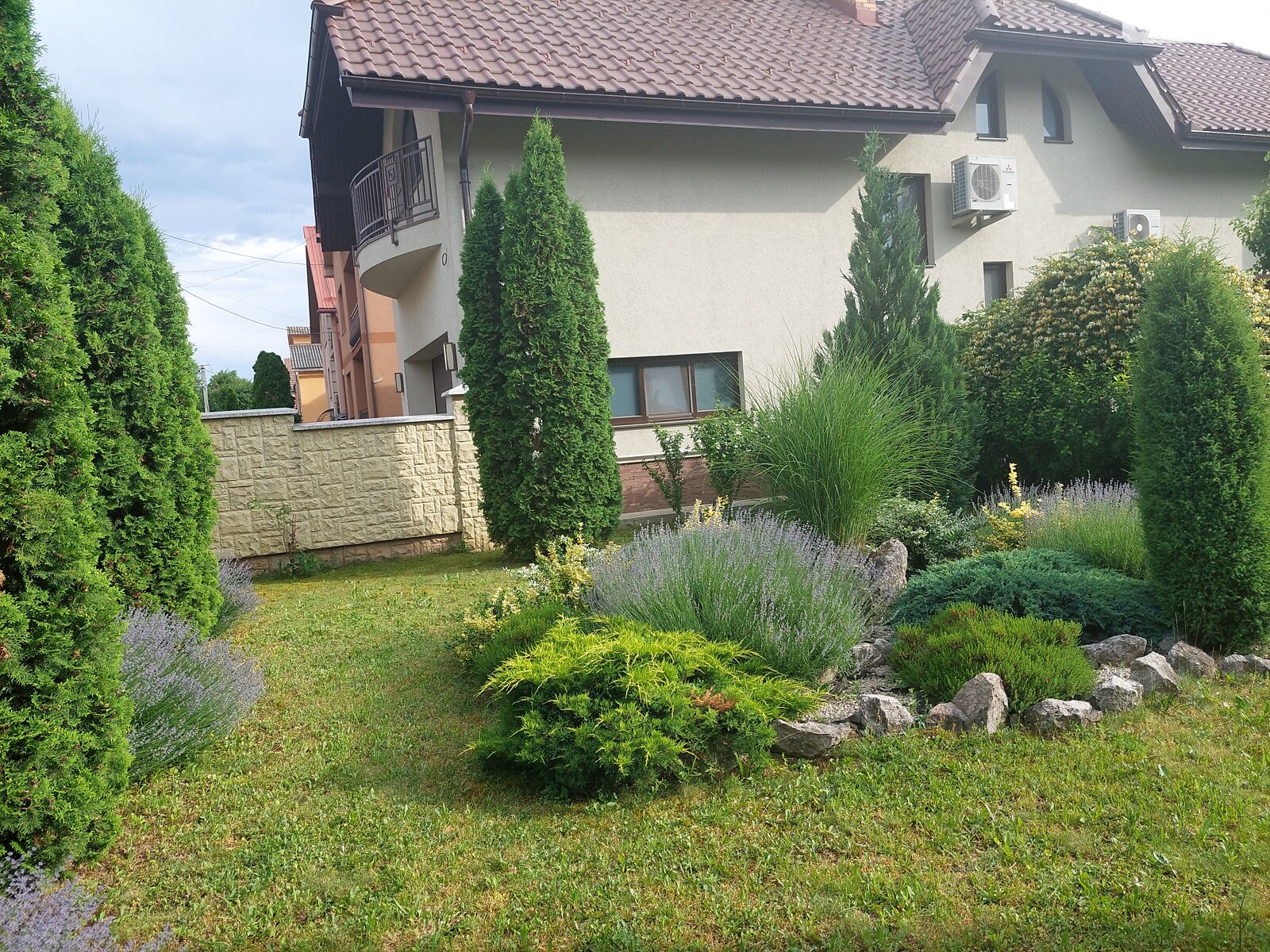 двоповерховий будинок з меблями, 300 кв. м, цегла. Продаж в Мукачеві, район Росвигово фото 1 двоповерховий будинок з меблями, 300 кв. м, цегла. Продаж в Мукачеві, район Росвигово фото 1