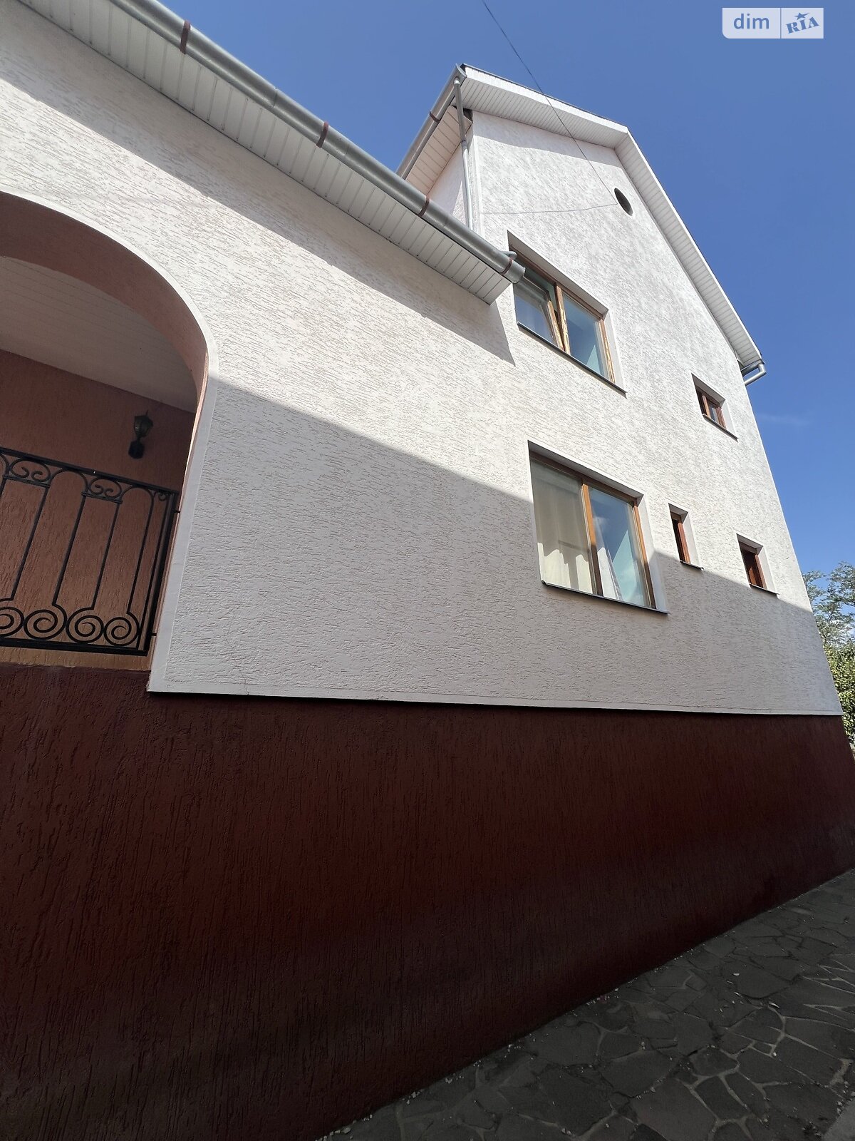 двоповерховий будинок з опаленням, 270 кв. м, цегла. Продаж в Мукачеві, район Росвигово фото 1 двоповерховий будинок з опаленням, 270 кв. м, цегла. Продаж в Мукачеві, район Росвигово фото 1