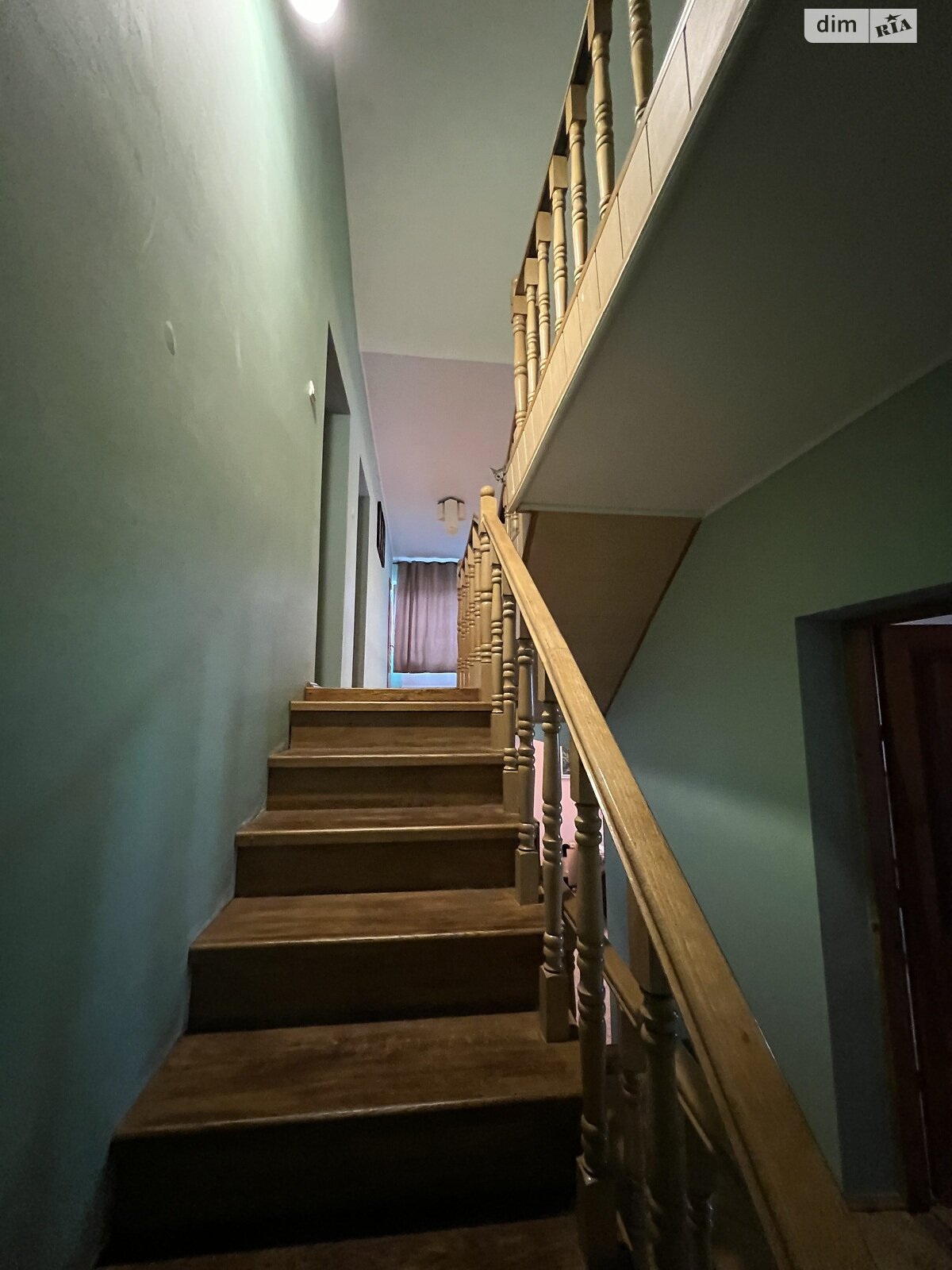 двоповерховий будинок з опаленням, 270 кв. м, цегла. Продаж в Мукачеві, район Росвигово фото 1 двоповерховий будинок з опаленням, 270 кв. м, цегла. Продаж в Мукачеві, район Росвигово фото 1