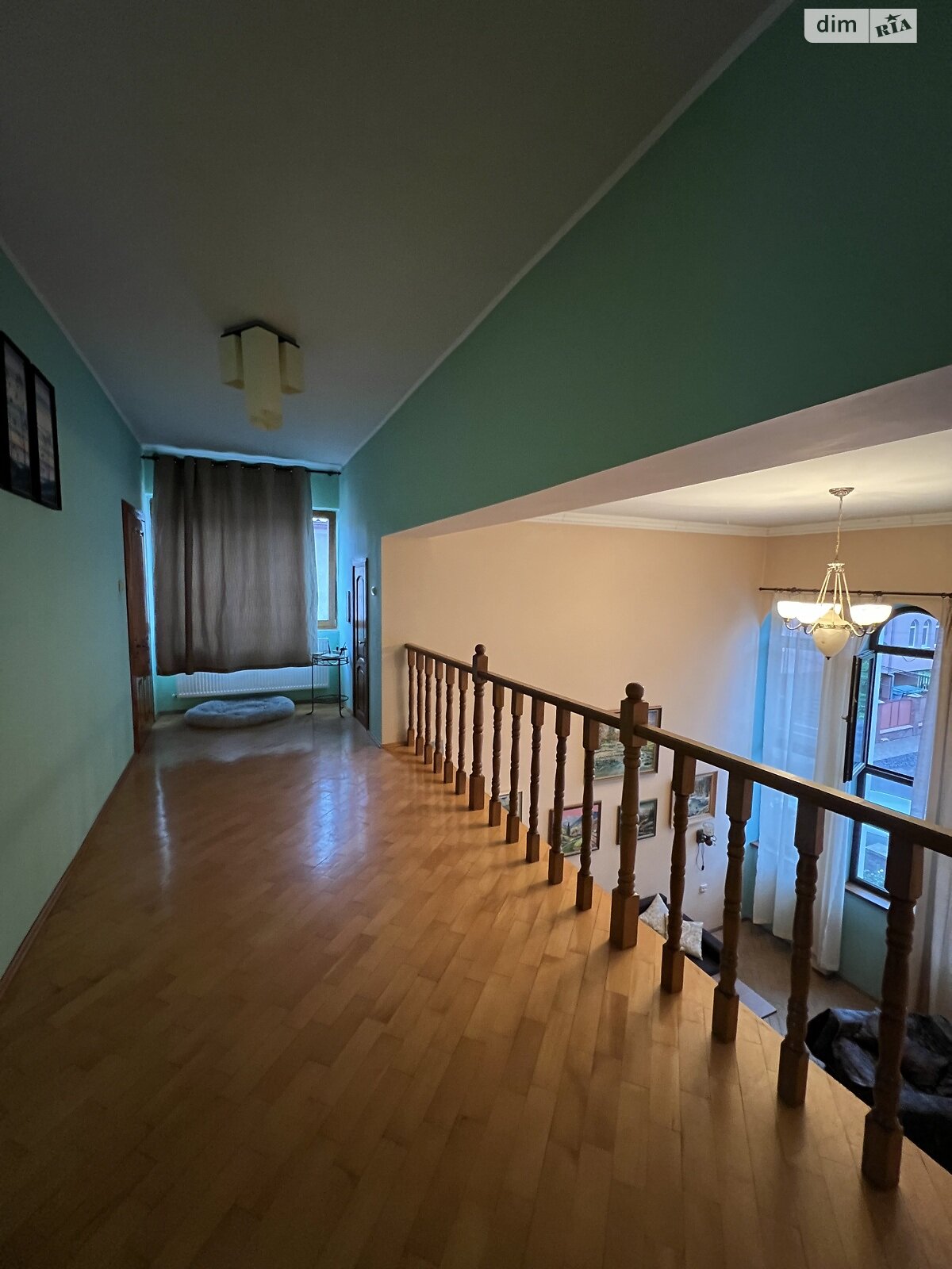 двоповерховий будинок з опаленням, 270 кв. м, цегла. Продаж в Мукачеві, район Росвигово фото 1 двоповерховий будинок з опаленням, 270 кв. м, цегла. Продаж в Мукачеві, район Росвигово фото 1