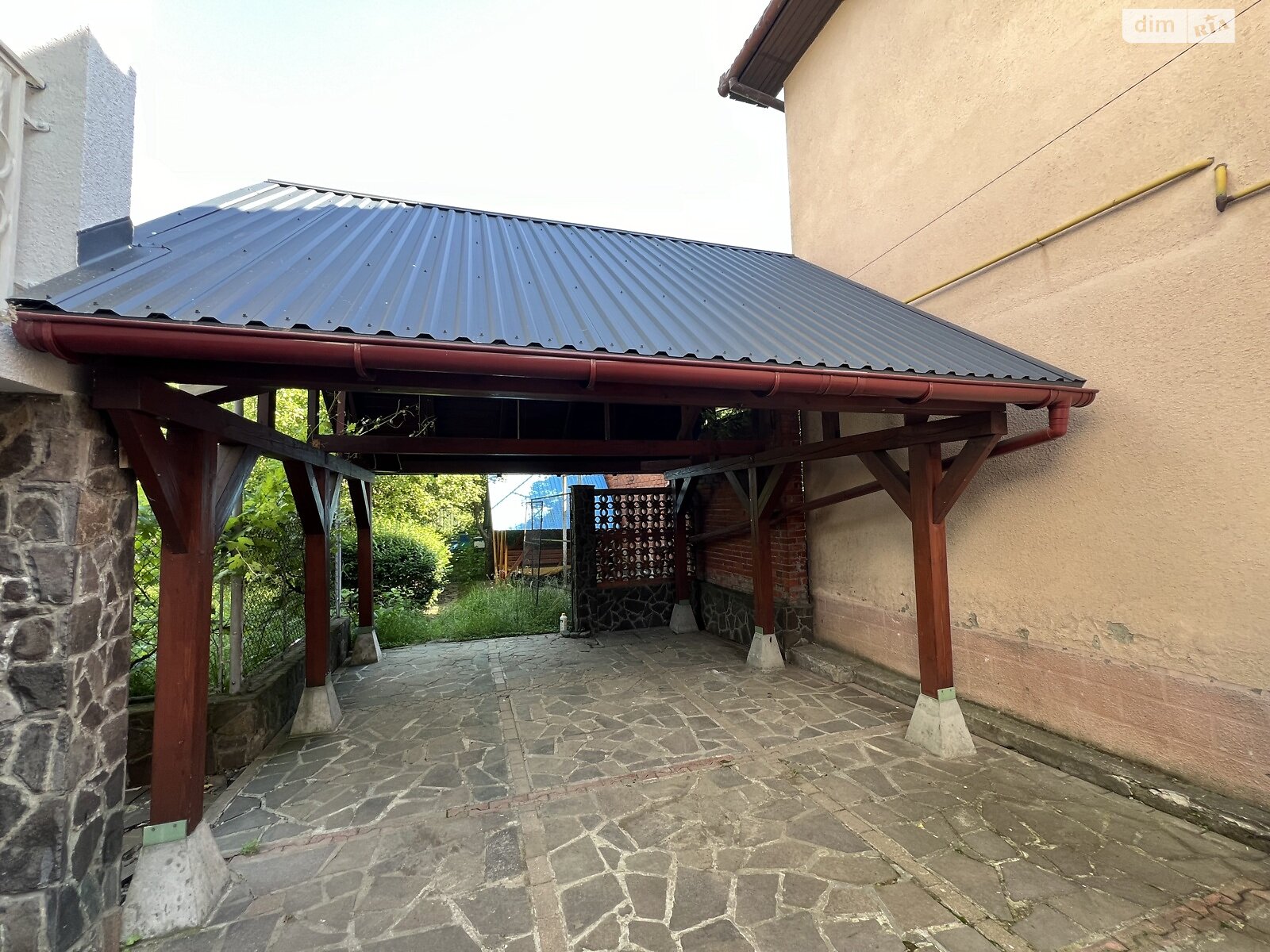 триповерховий будинок з гаражем, 260 кв. м, цегла. Продаж в Мукачеві, район Росвигово фото 1 триповерховий будинок з гаражем, 260 кв. м, цегла. Продаж в Мукачеві, район Росвигово фото 1