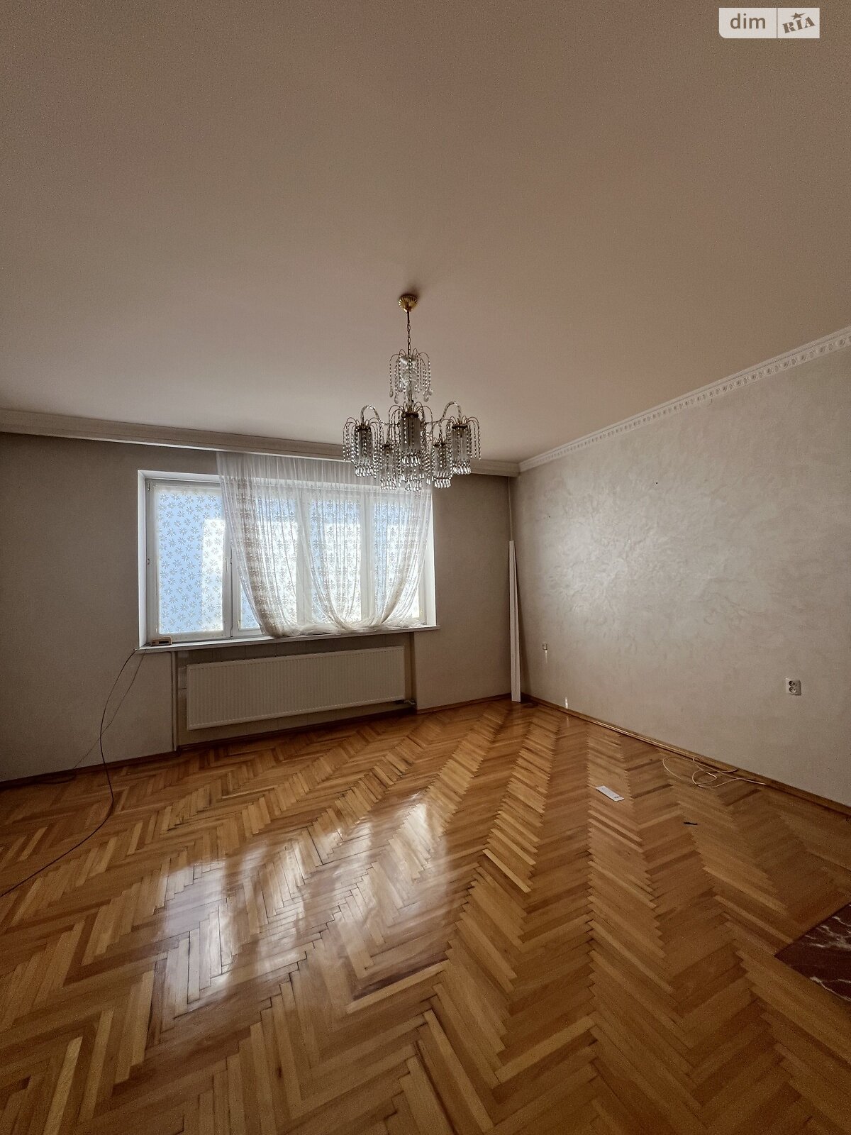 триповерховий будинок з гаражем, 260 кв. м, цегла. Продаж в Мукачеві, район Росвигово фото 1 триповерховий будинок з гаражем, 260 кв. м, цегла. Продаж в Мукачеві, район Росвигово фото 1