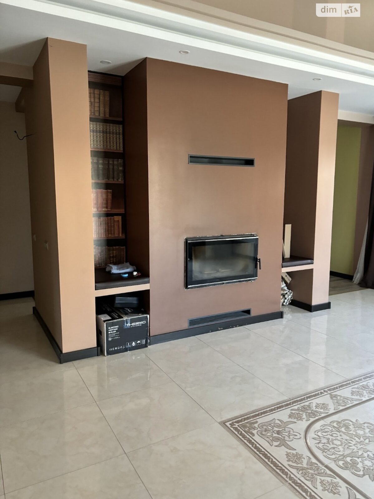 двухэтажный дом с гаражом, 236 кв. м, кирпич. Продажа в Мукачеве район Росвигово фото 1 двухэтажный дом с гаражом, 236 кв. м, кирпич. Продажа в Мукачеве район Росвигово фото 1