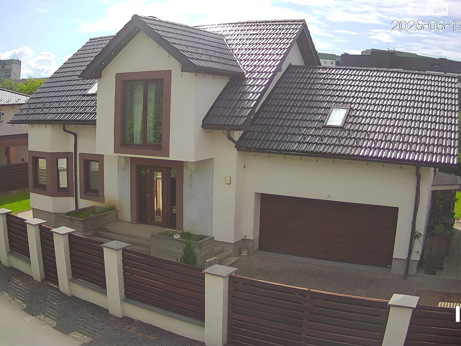 двухэтажный дом с гаражом, 236 кв. м, кирпич. Продажа в Мукачеве район Росвигово фото 1 двухэтажный дом с гаражом, 236 кв. м, кирпич. Продажа в Мукачеве район Росвигово фото 1
