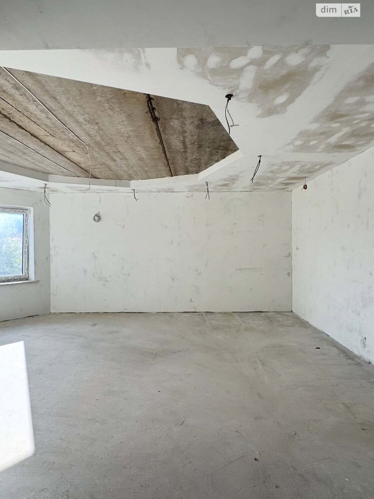 двоповерховий будинок з гаражем, 500 кв. м, цегла. Продаж в Мукачеві, район Росвигово фото 1