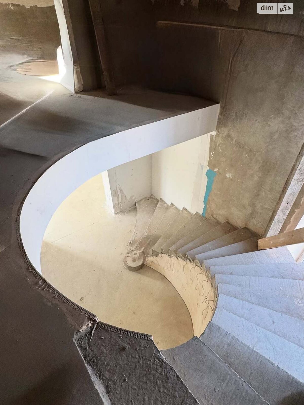 двоповерховий будинок з гаражем, 500 кв. м, цегла. Продаж в Мукачеві, район Росвигово фото 1