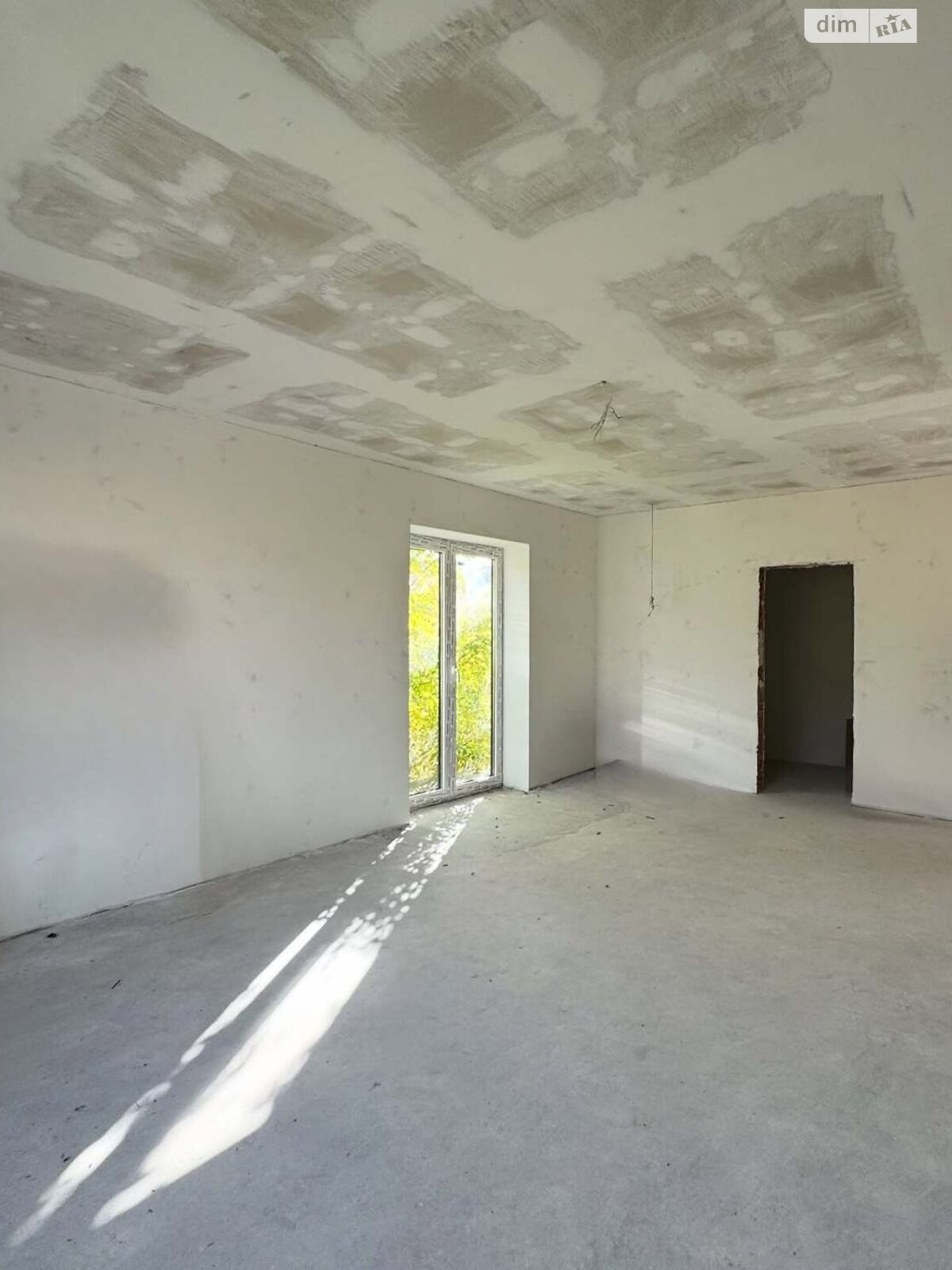 двоповерховий будинок з гаражем, 500 кв. м, цегла. Продаж в Мукачеві, район Росвигово фото 1