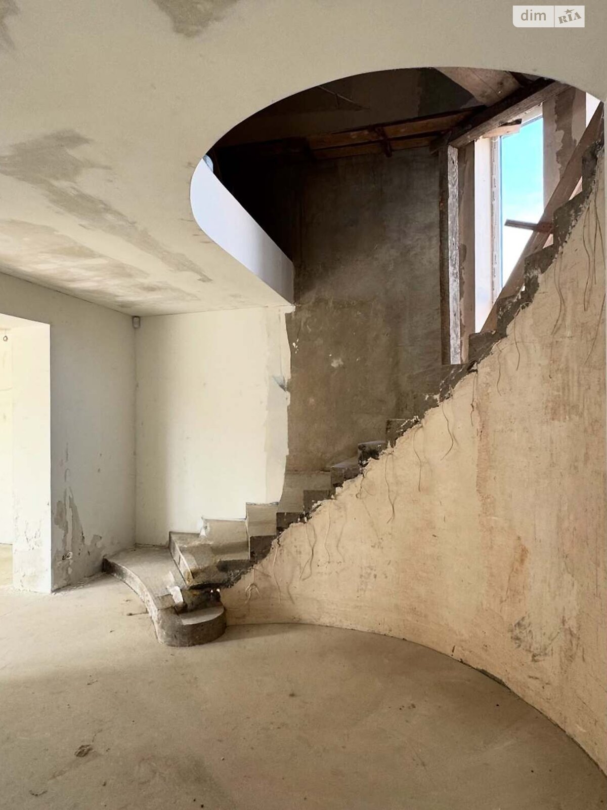 двоповерховий будинок з гаражем, 500 кв. м, цегла. Продаж в Мукачеві, район Росвигово фото 1