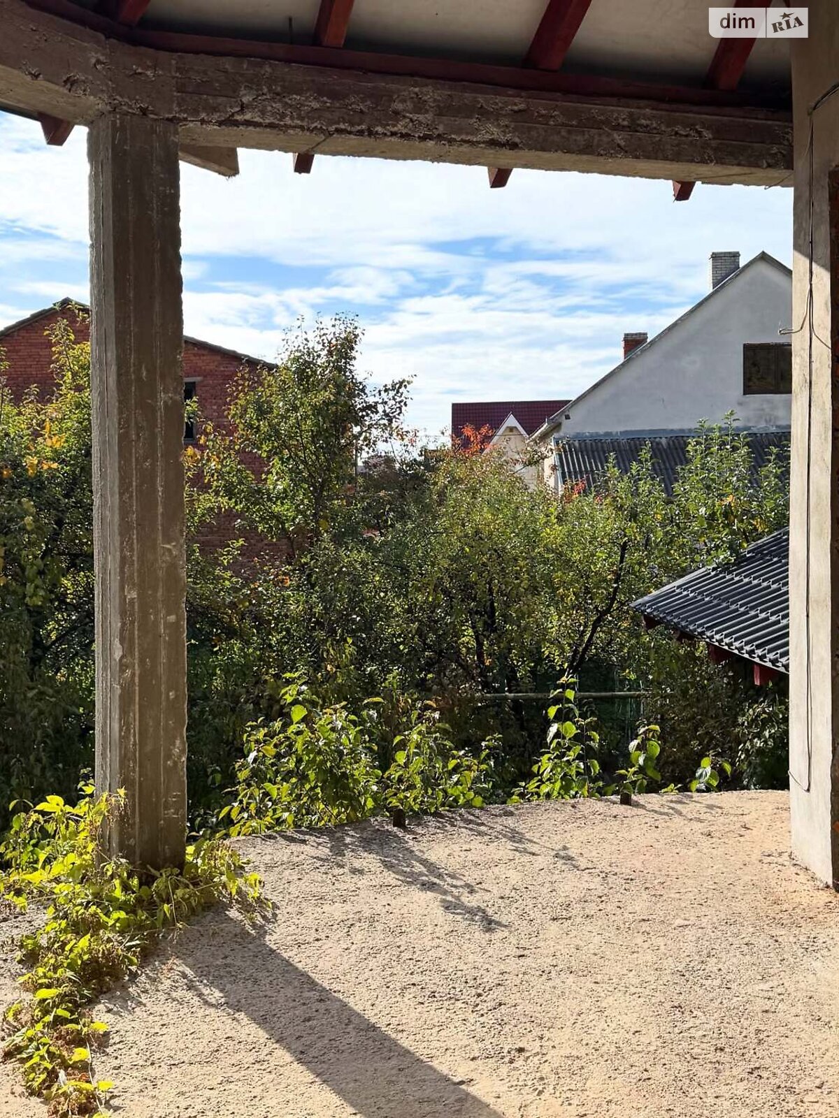 двоповерховий будинок з гаражем, 500 кв. м, цегла. Продаж в Мукачеві, район Росвигово фото 1