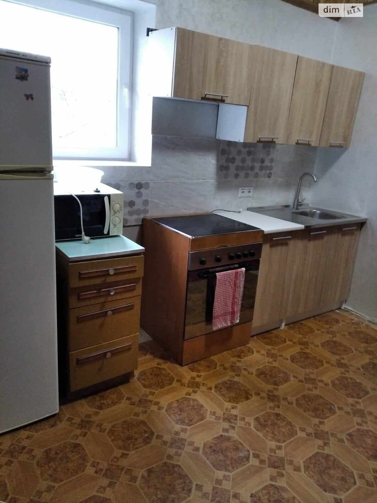 двоповерховий будинок з гаражем, 190 кв. м, кирпич. Продаж в Мукачеві, район Центр фото 1 двоповерховий будинок з гаражем, 190 кв. м, кирпич. Продаж в Мукачеві, район Центр фото 1