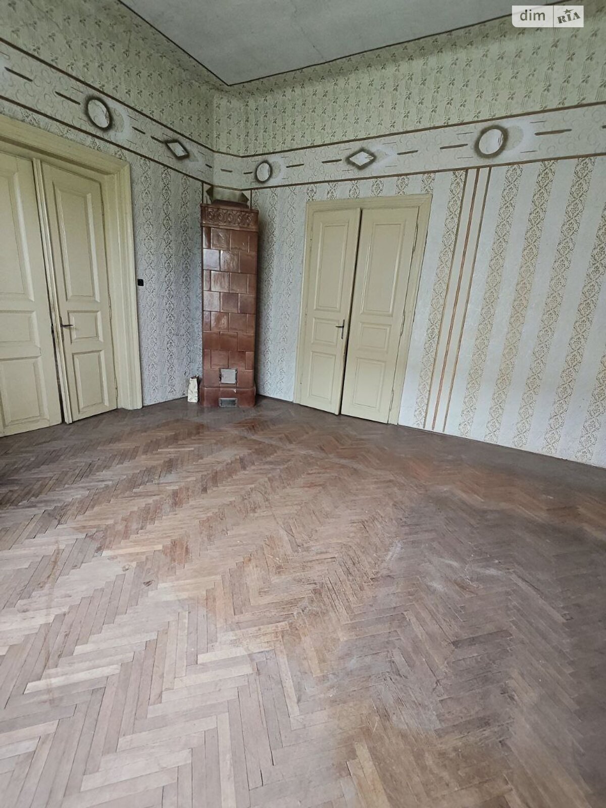 одноэтажный дом, 143 кв. м, кирпич. Продажа в Мукачеве район Центр фото 1