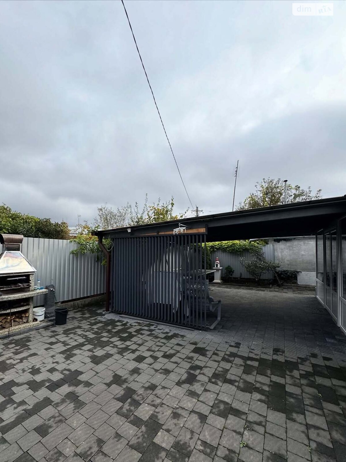 одноэтажный дом с гаражом, 300 кв. м, кирпич. Продажа в Мукачеве район Центр фото 1