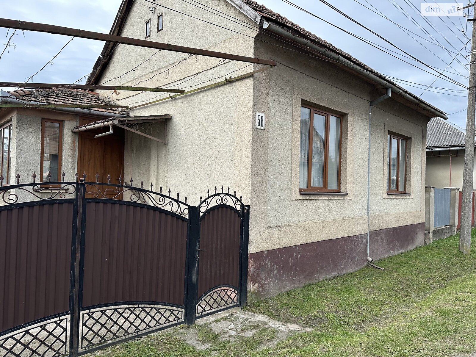 одноэтажный дом с гаражом, 83 кв. м, кирпич. Продажа в Мукачеве фото 1 одноэтажный дом с гаражом, 83 кв. м, кирпич. Продажа в Мукачеве фото 1