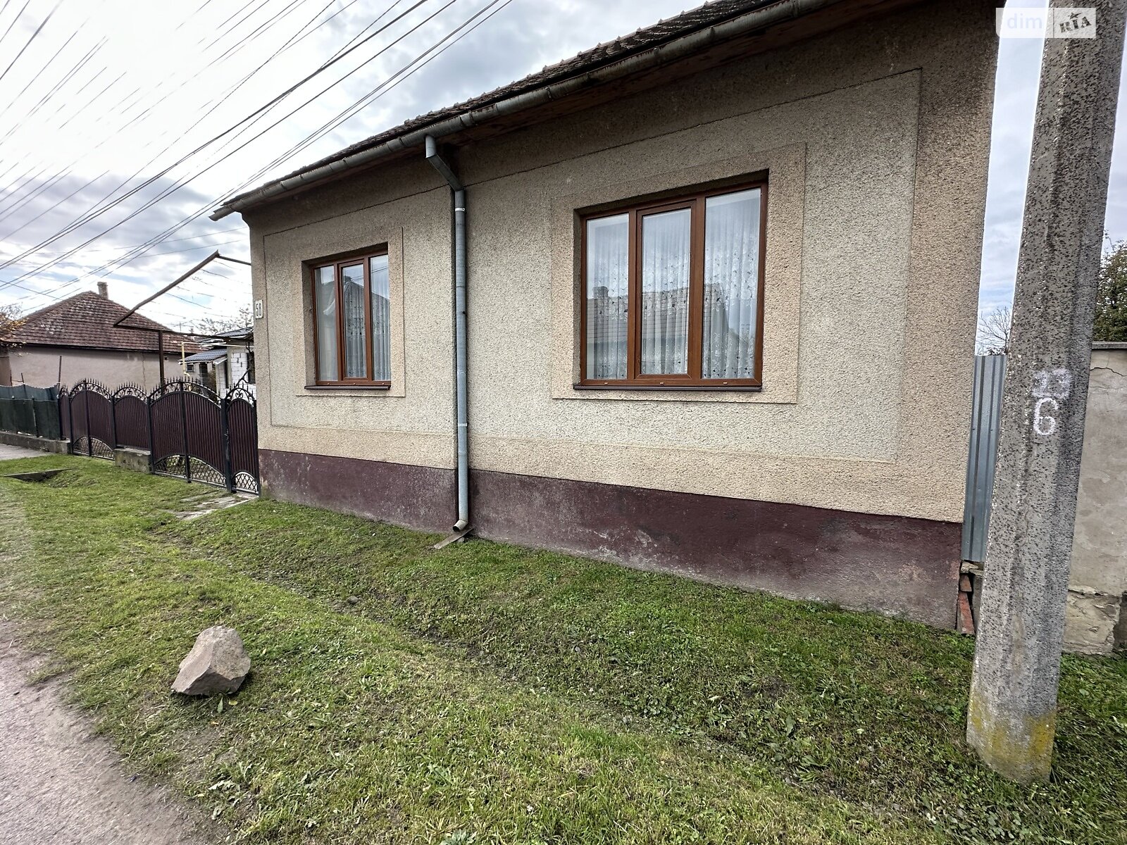 одноэтажный дом с гаражом, 83 кв. м, кирпич. Продажа в Мукачеве фото 1 одноэтажный дом с гаражом, 83 кв. м, кирпич. Продажа в Мукачеве фото 1