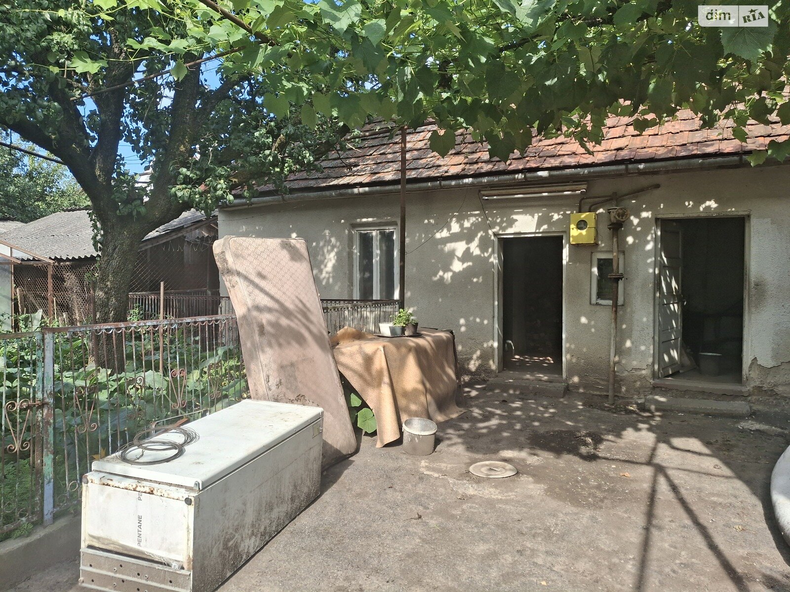 одноповерховий будинок з гаражем, 68 кв. м, цегла саманна. Продаж у Мукачеві фото 1