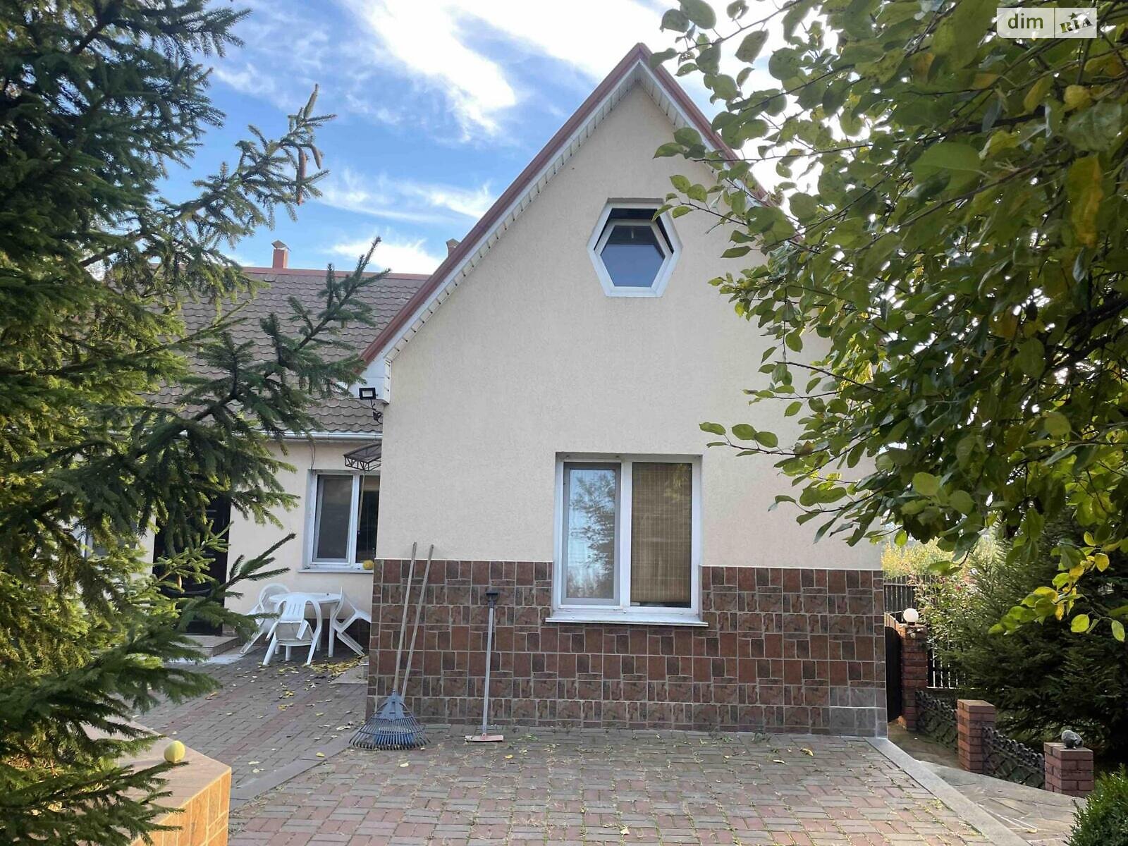 трехэтажный дом, 290 кв. м, кирпич. Продажа в Музичах фото 1 трехэтажный дом, 290 кв. м, кирпич. Продажа в Музичах фото 1