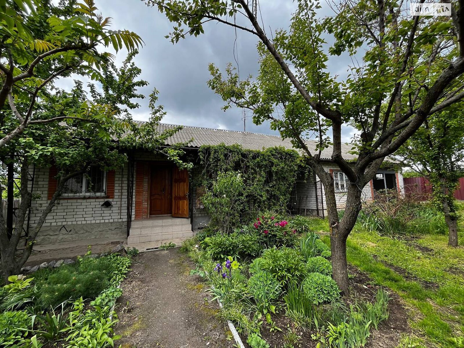 одноповерховий будинок з гаражем, 90.2 кв. м, цегла. Продаж у Мильцях фото 1 одноповерховий будинок з гаражем, 90.2 кв. м, цегла. Продаж у Мильцях фото 1