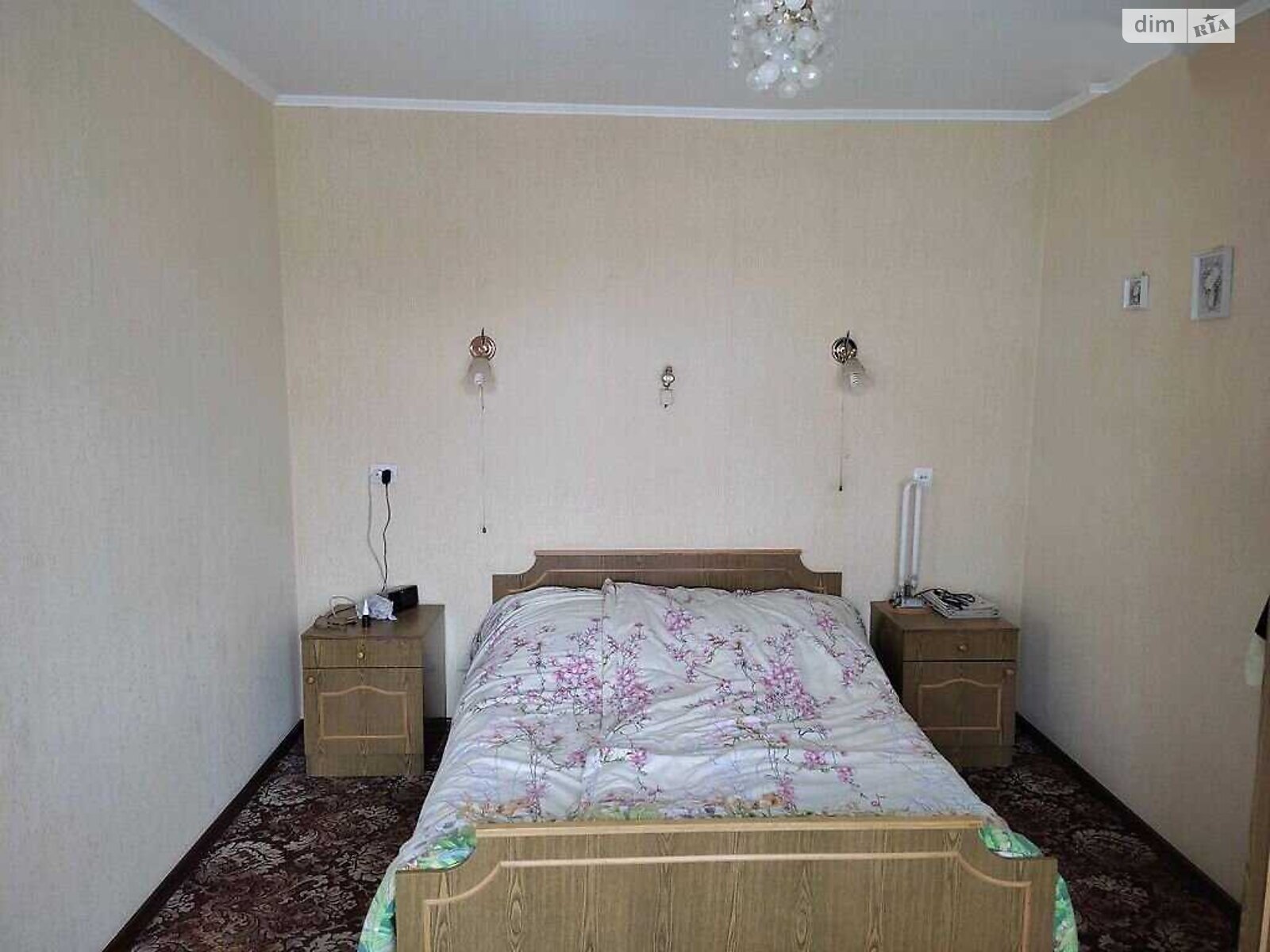 триповерховий будинок, 208 кв. м, цегла. Продаж у Мильцях фото 1