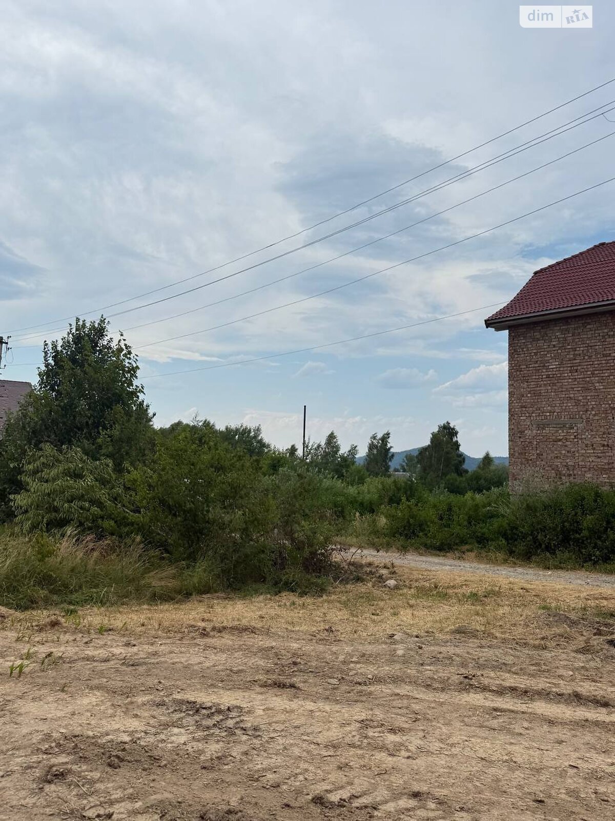 триповерховий будинок, 92.4 кв. м, цегла. Продаж у Стримбі фото 1 триповерховий будинок, 92.4 кв. м, цегла. Продаж у Стримбі фото 1