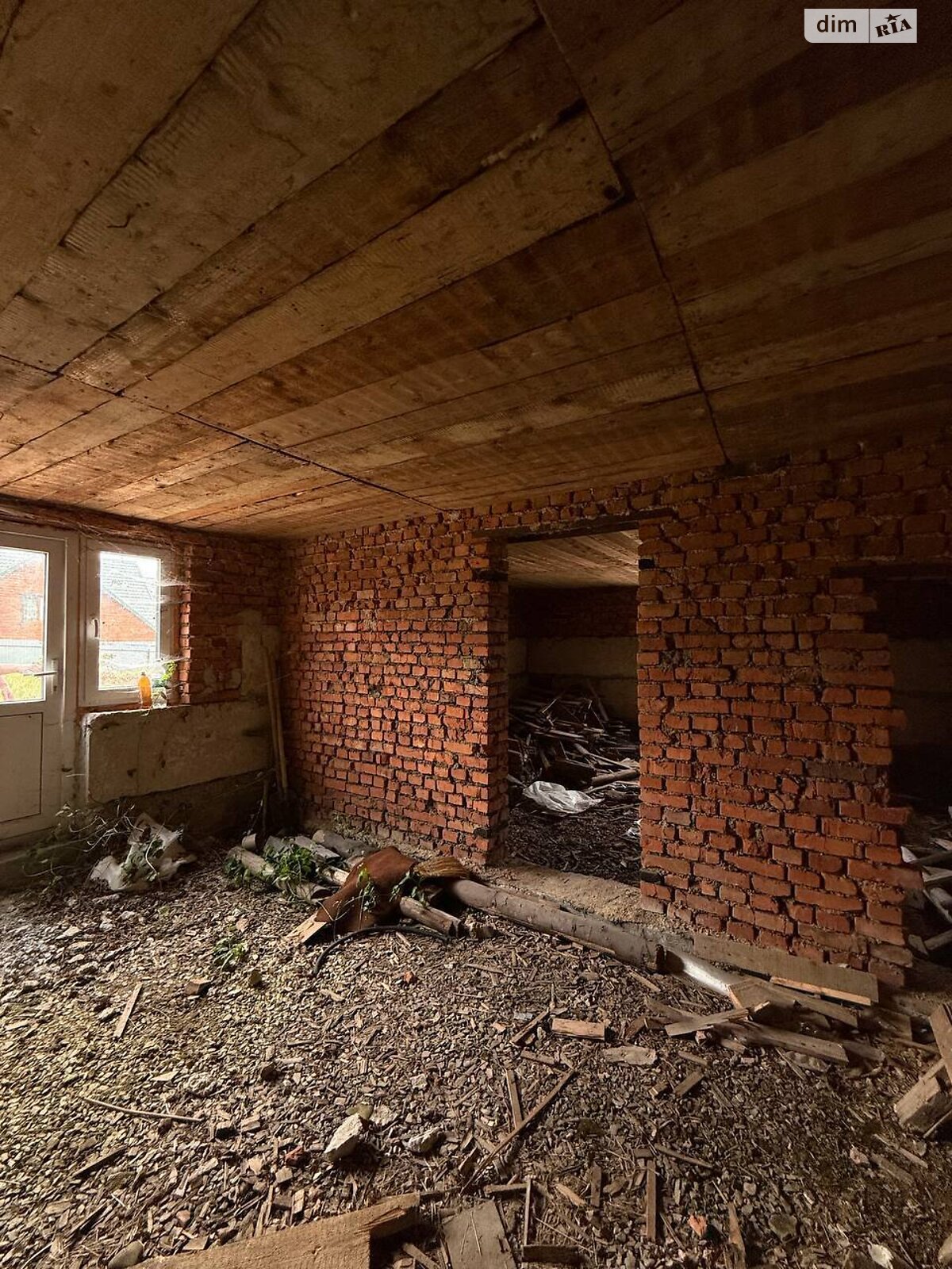 триповерховий будинок, 92.4 кв. м, цегла. Продаж у Стримбі фото 1 триповерховий будинок, 92.4 кв. м, цегла. Продаж у Стримбі фото 1