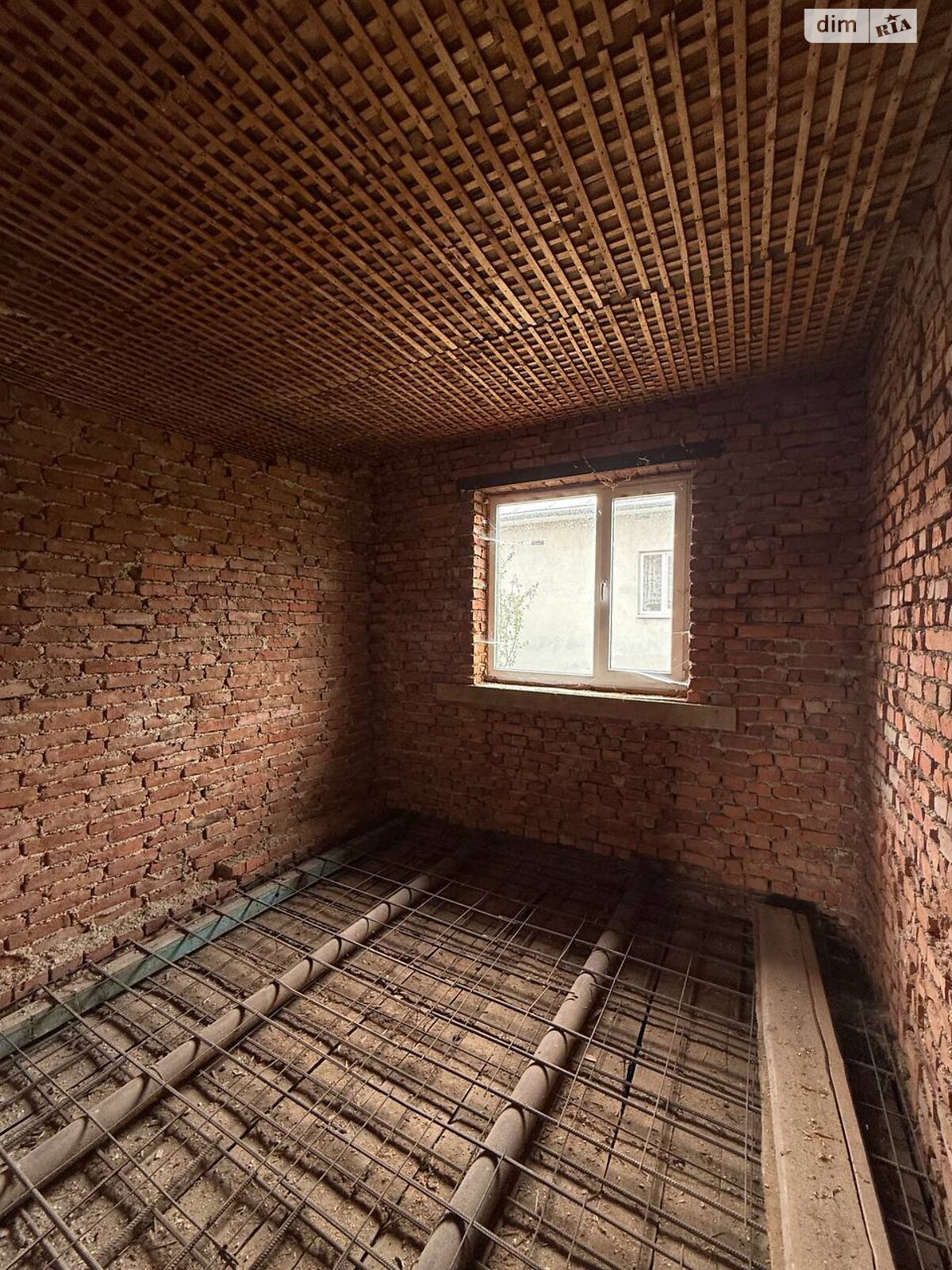 триповерховий будинок, 92.4 кв. м, цегла. Продаж у Стримбі фото 1 триповерховий будинок, 92.4 кв. м, цегла. Продаж у Стримбі фото 1