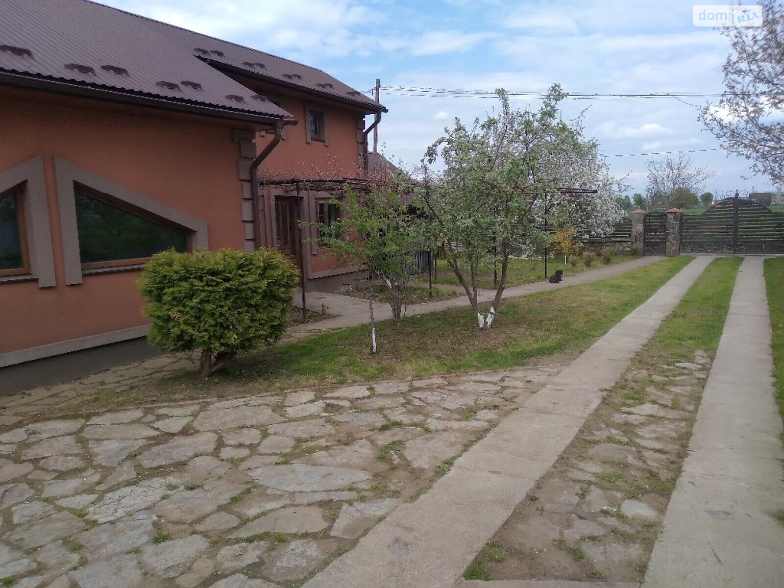 двоповерховий будинок з опаленням, 120 кв. м, цегла. Продаж у Назавизові фото 1 двоповерховий будинок з опаленням, 120 кв. м, цегла. Продаж у Назавизові фото 1