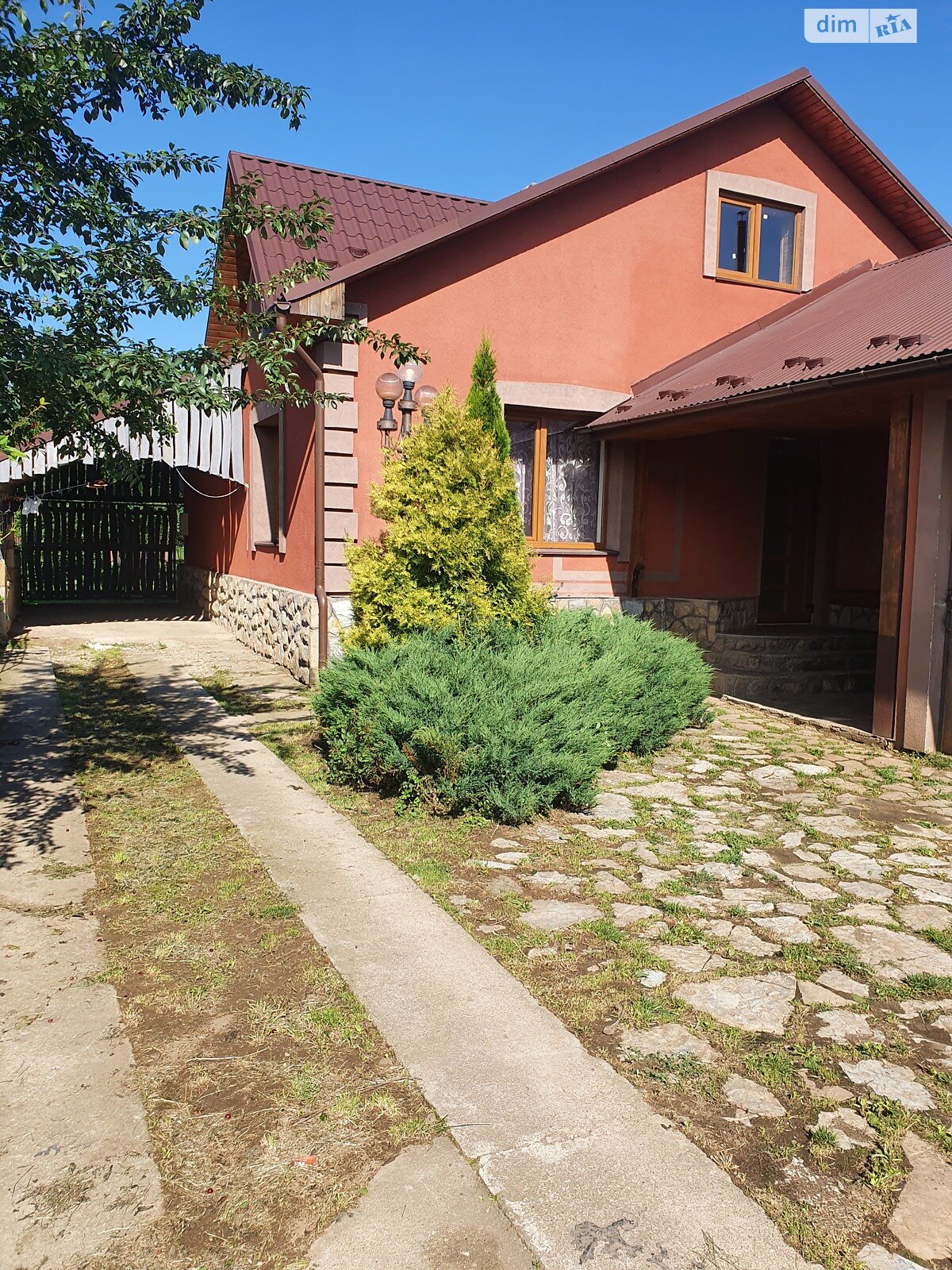 двоповерховий будинок з опаленням, 120 кв. м, цегла. Продаж у Назавизові фото 1 двоповерховий будинок з опаленням, 120 кв. м, цегла. Продаж у Назавизові фото 1